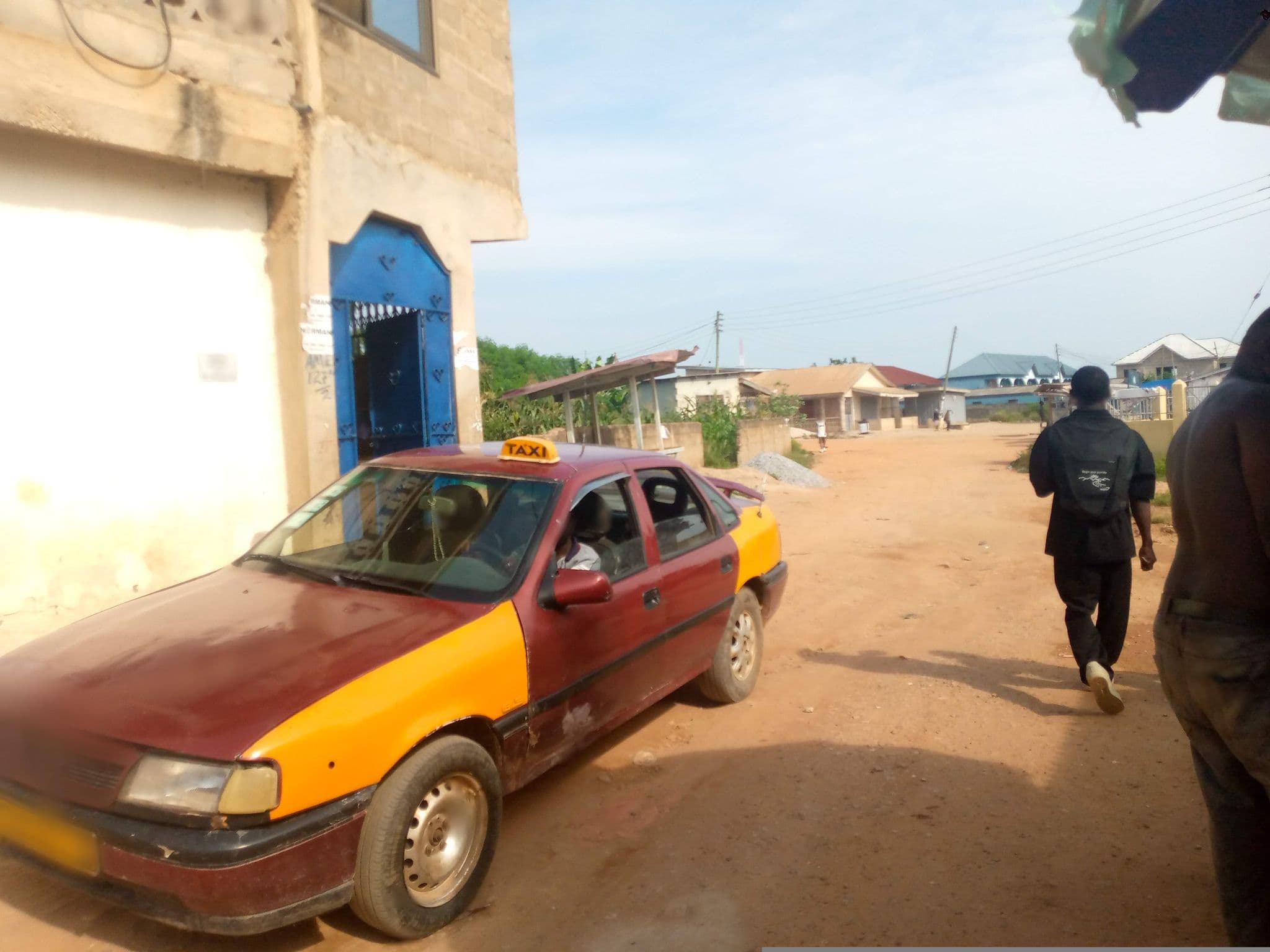 Street view near Edi Bee, Cape Coast
