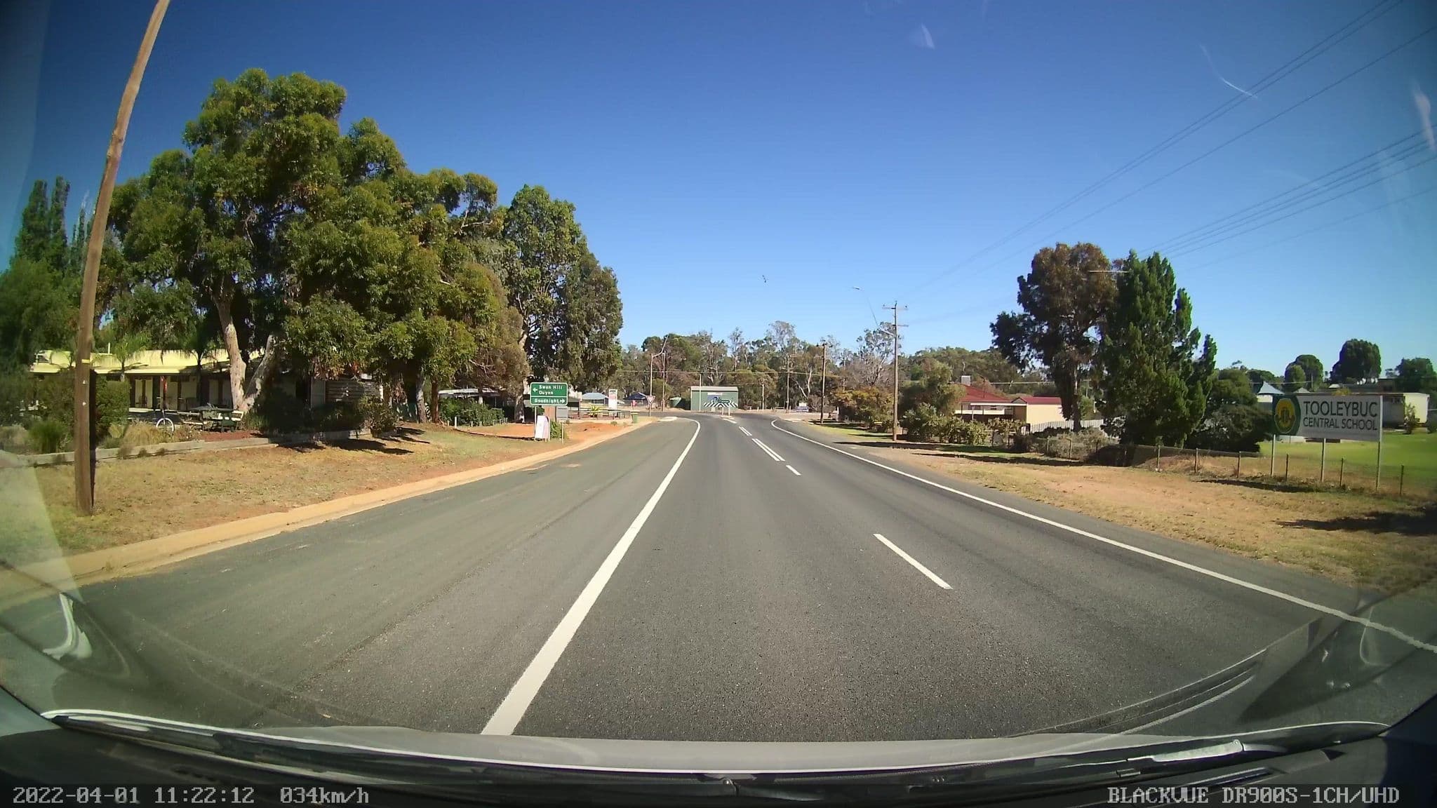 Street view near Country Roads Motor Inn, Swan Hill — © bob3bob3 (CC BY-SA · Mapillary)