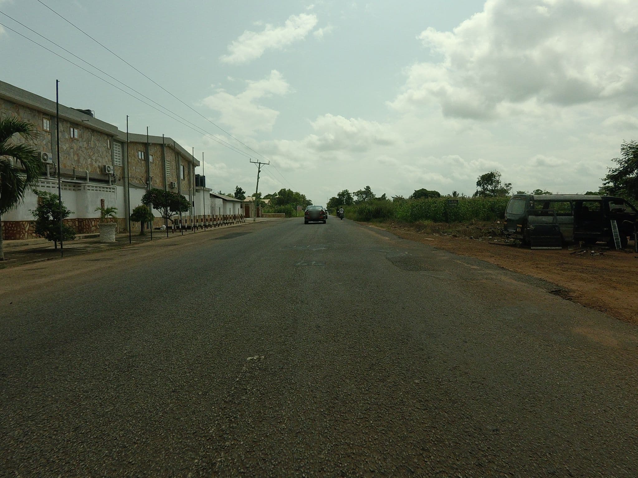 Street view near White Dove Hotel, Dzodze — © mawutor (CC BY-SA · Mapillary)