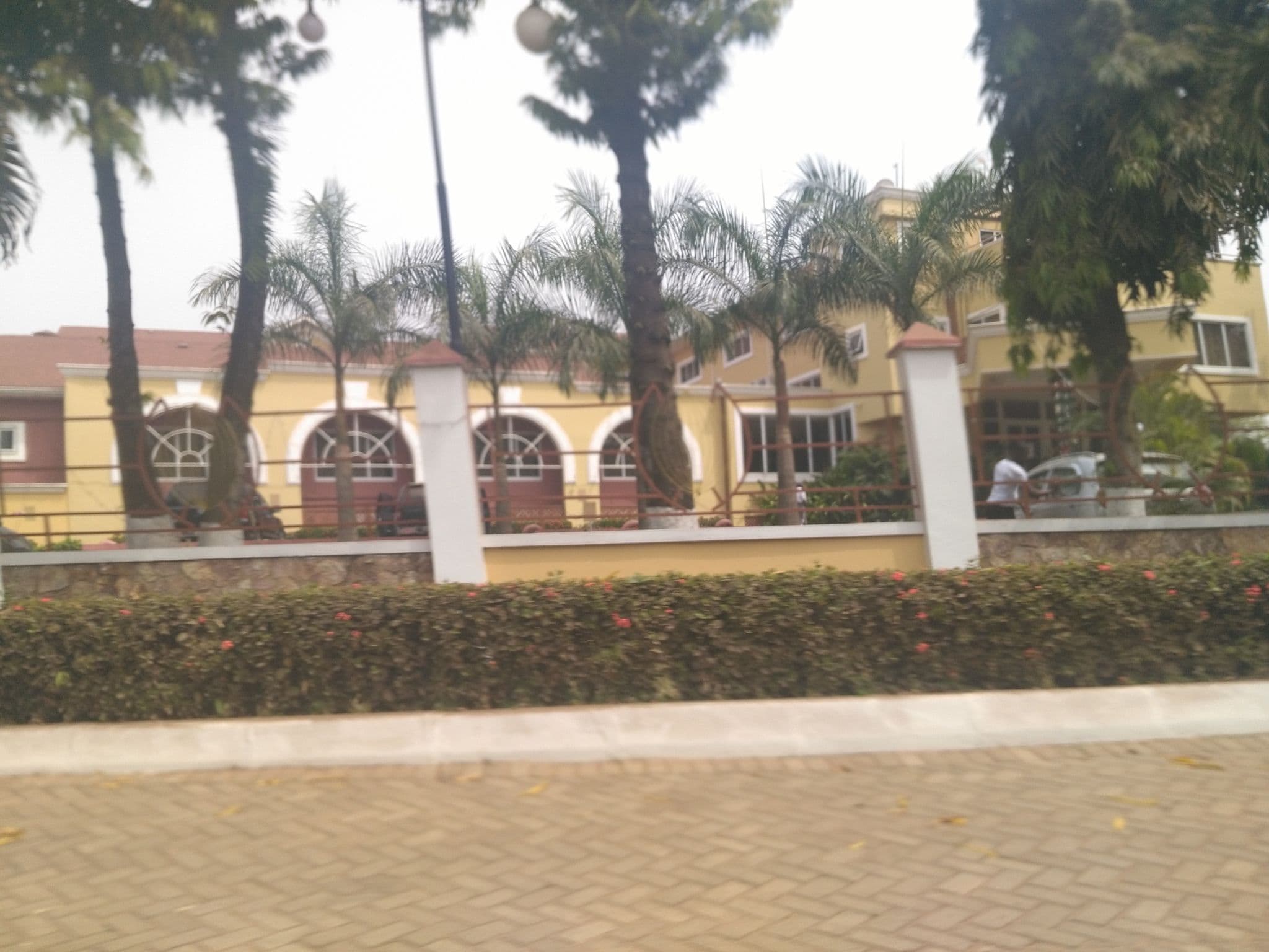 Street view near Golden Bean Hotel, Kumasi
