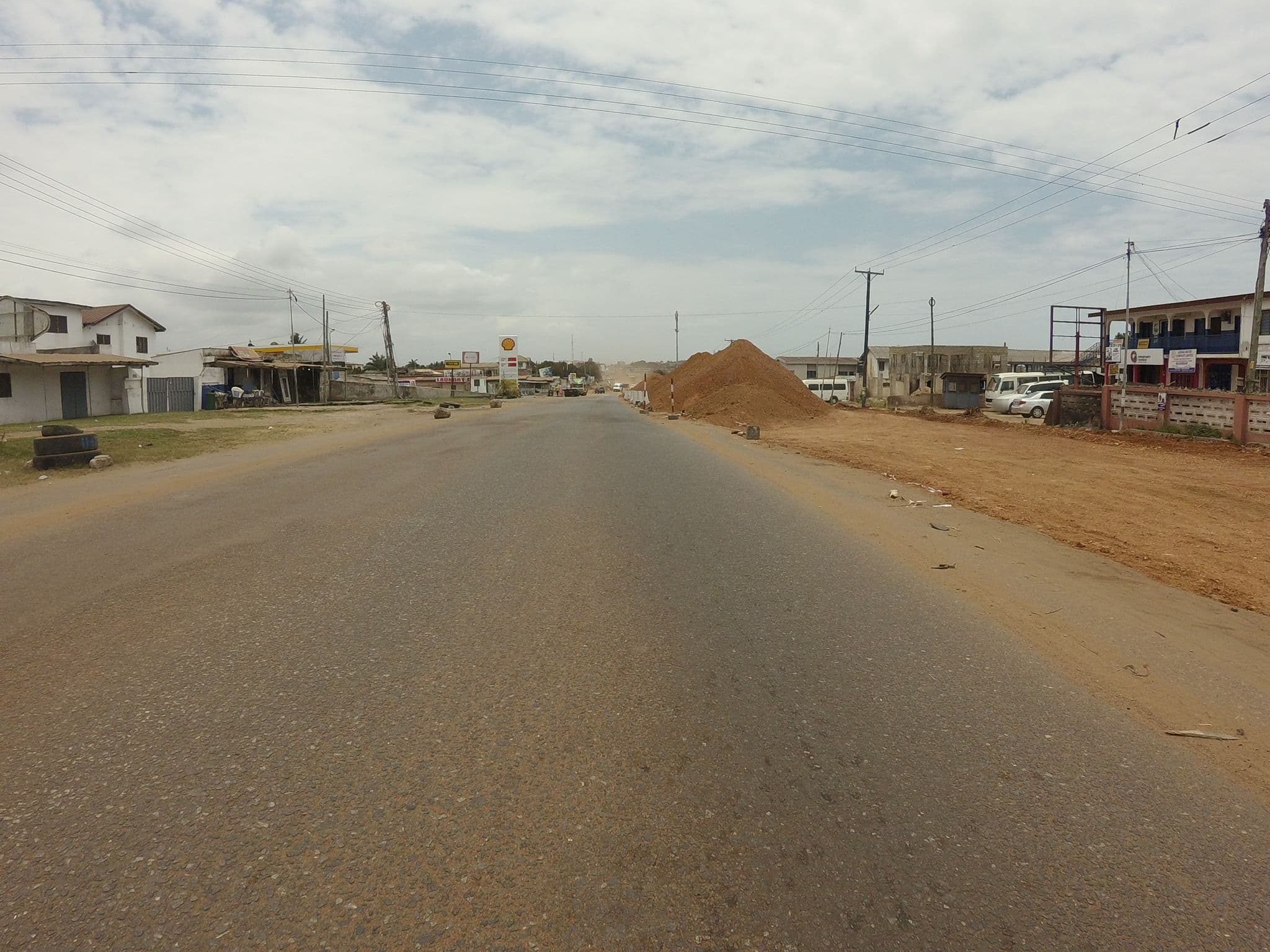 Street view near Griffix Hotel, Teshi Old Town — © mawutor (CC BY-SA · Mapillary)