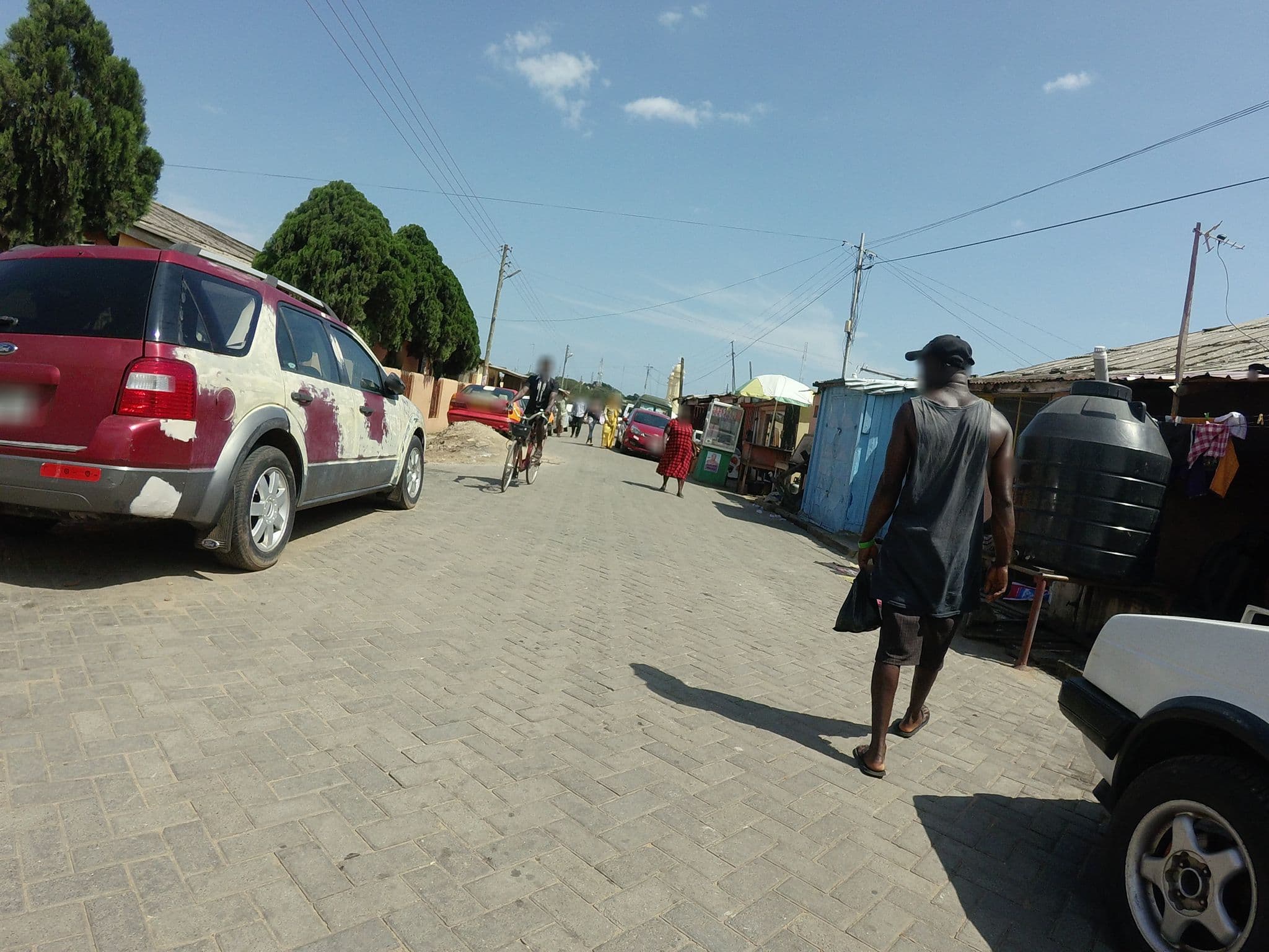 Street view near Los Angel, Accra — © mawutor (CC BY-SA · Mapillary)