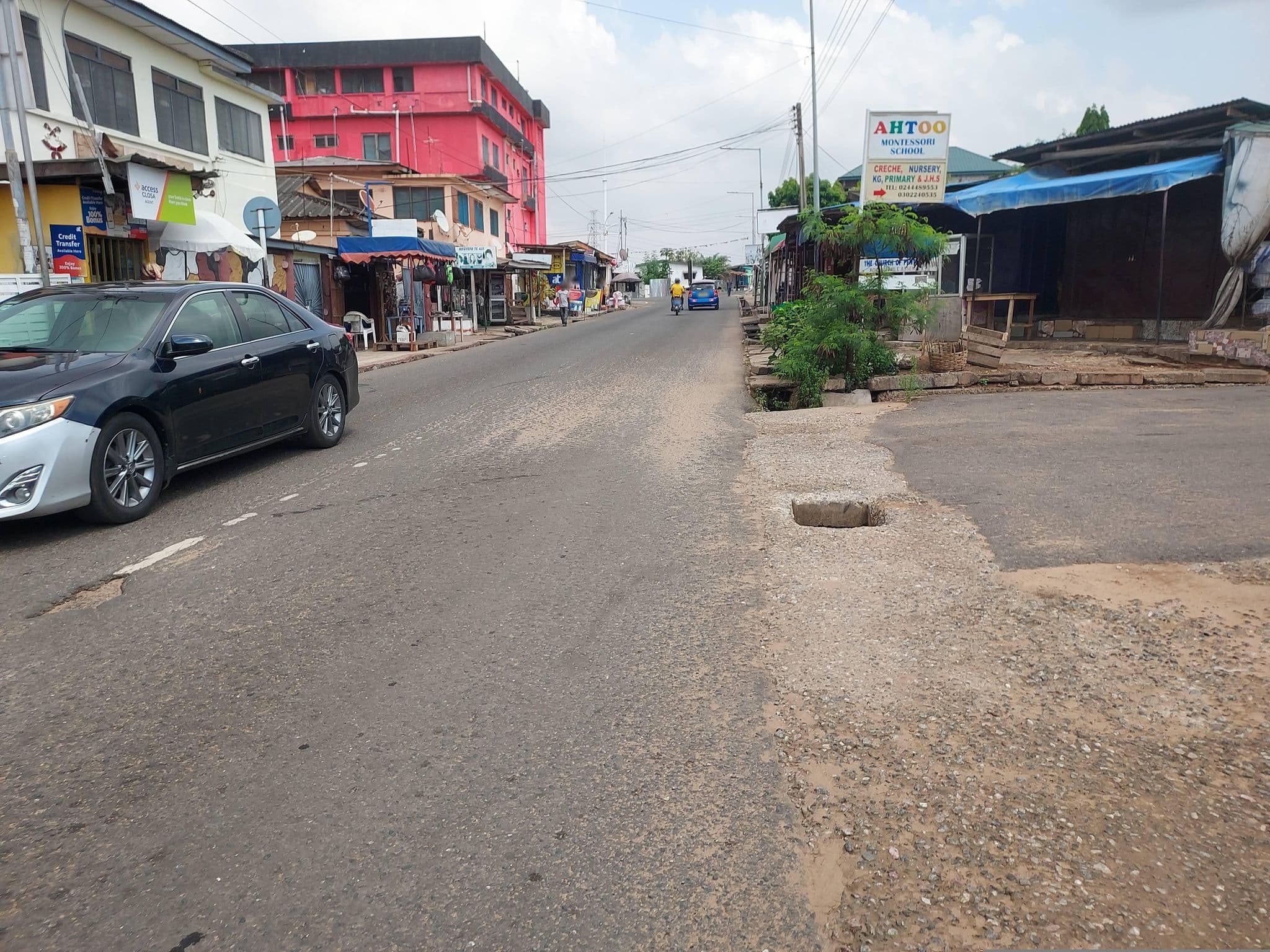 Street view near Mexico Hotel, Accra — © Berchiepratt03 (CC BY-SA · Mapillary)
