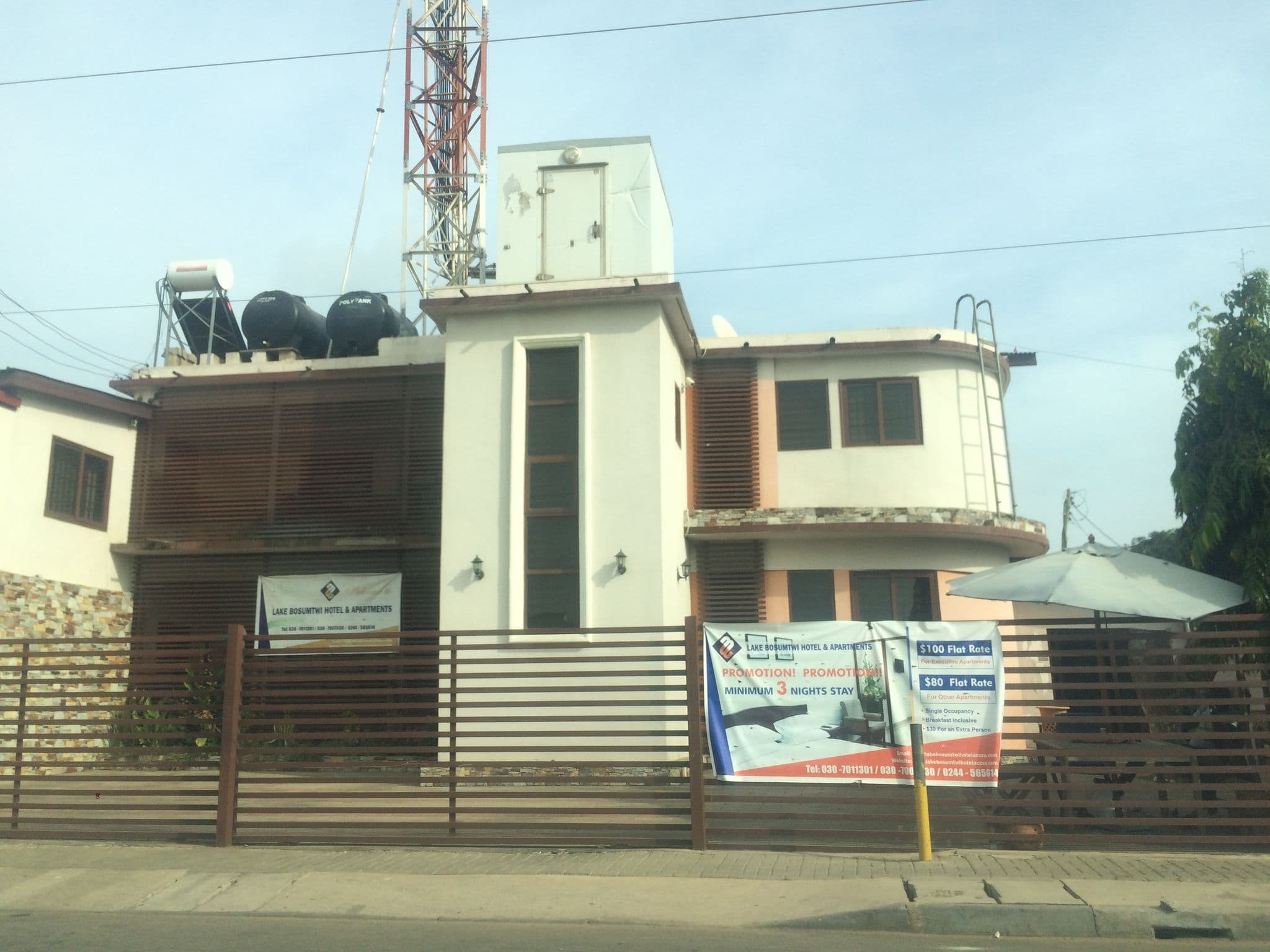 Street view near Lake Bosumtwi, Osu — © mawutor (CC BY-SA · Mapillary)