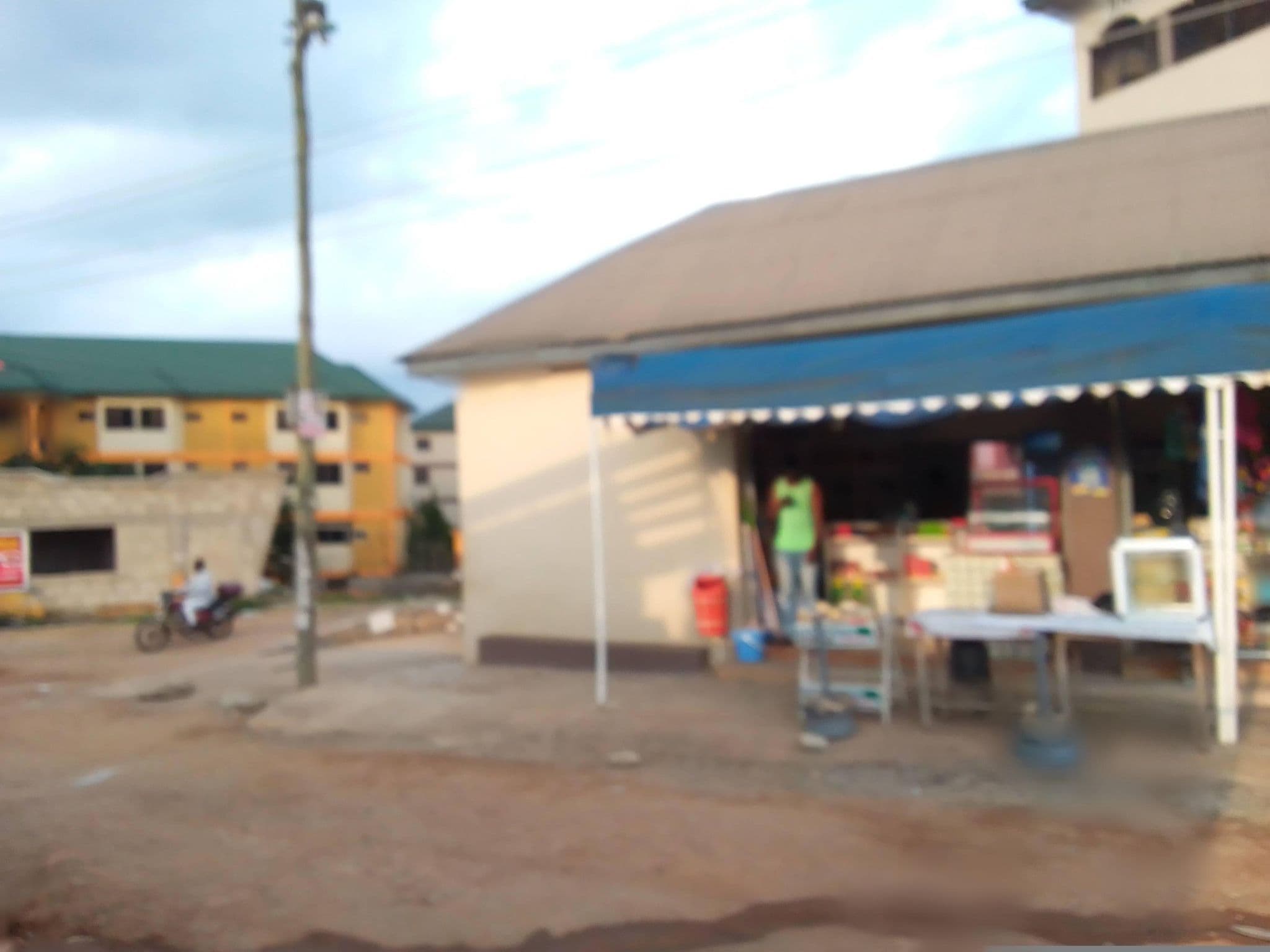 Street view near Anarosa Hostel, Kumasi