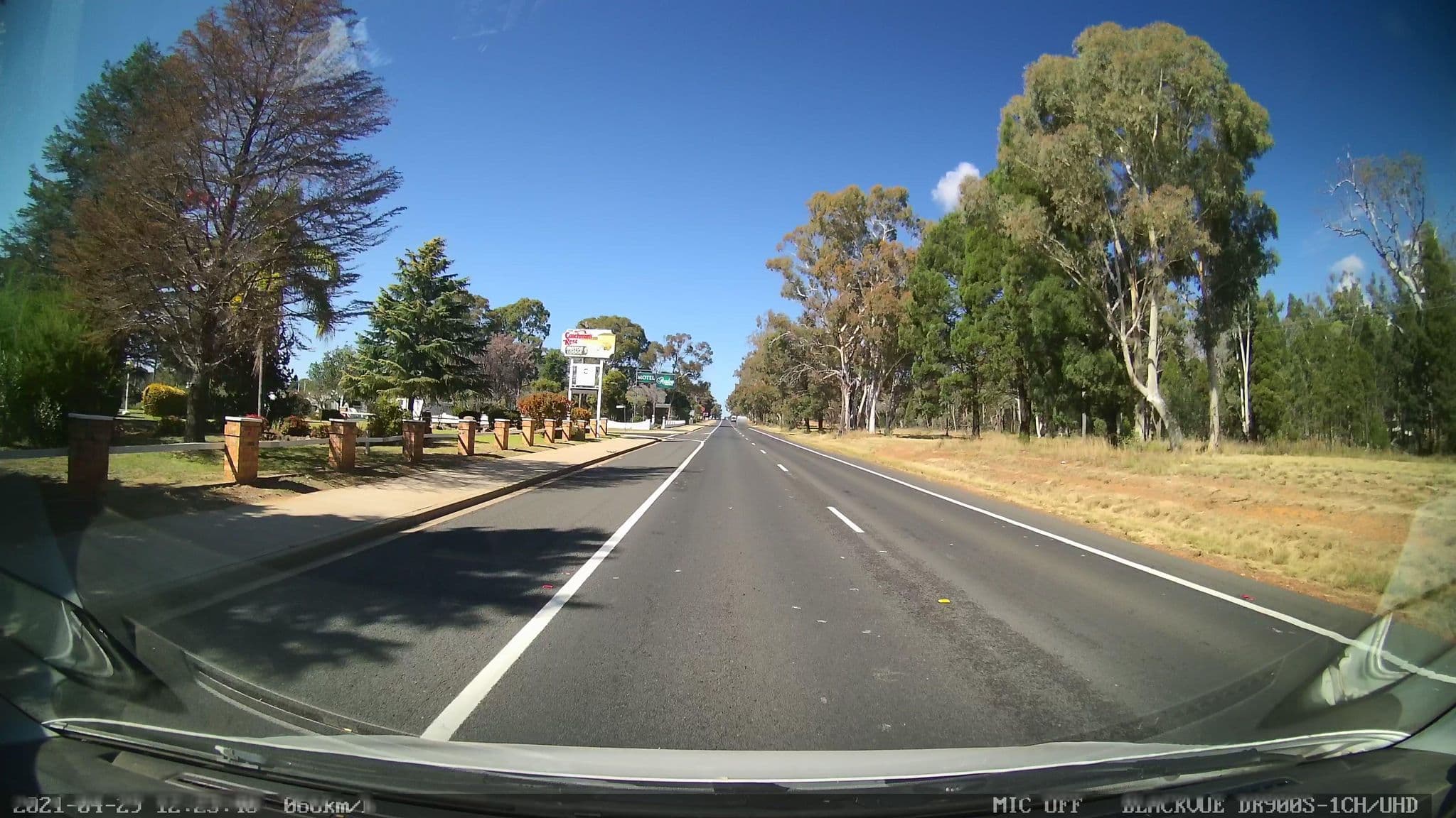 Street view near The Coachman's Rest Motor Lodge, Coonabarabran — © bob3bob3 (CC BY-SA · Mapillary)