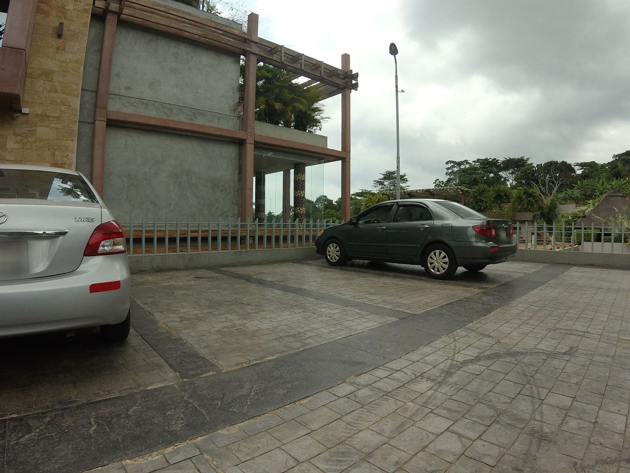 Street view near Peduase Valley Resort, Aburi — © mawutor (CC BY-SA · Mapillary)
