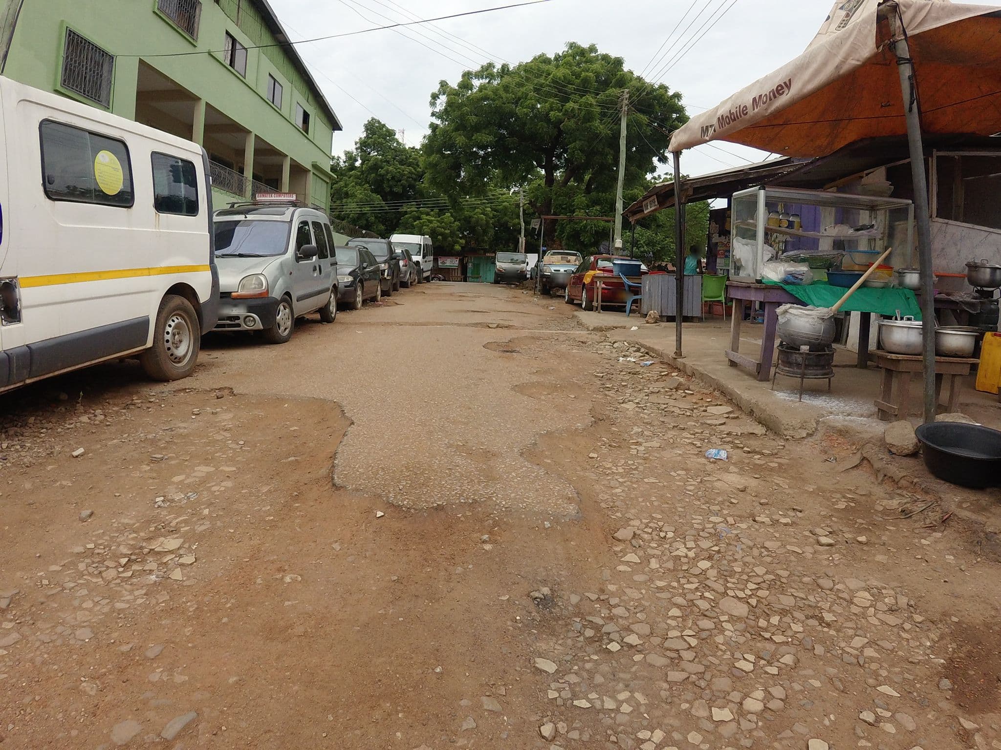 Street view near Mensfam Hostel, New Achimota — © mawutor (CC BY-SA · Mapillary)