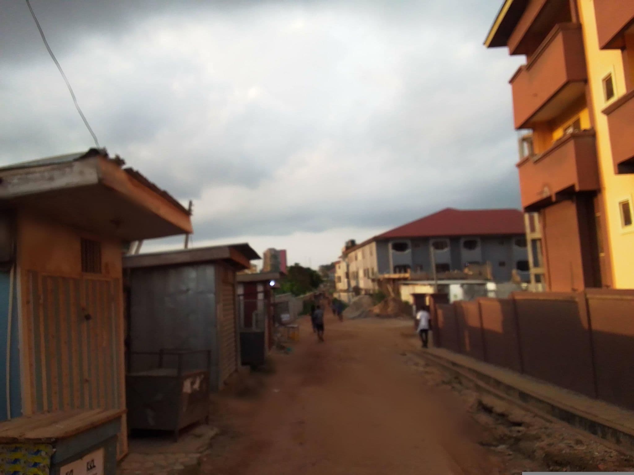 Street view near Frontline Court Hostel, Kumasi