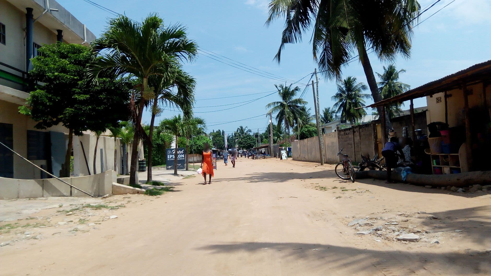 Street view near Epsilon, Aflao — © hermann106 (CC BY-SA · Mapillary)