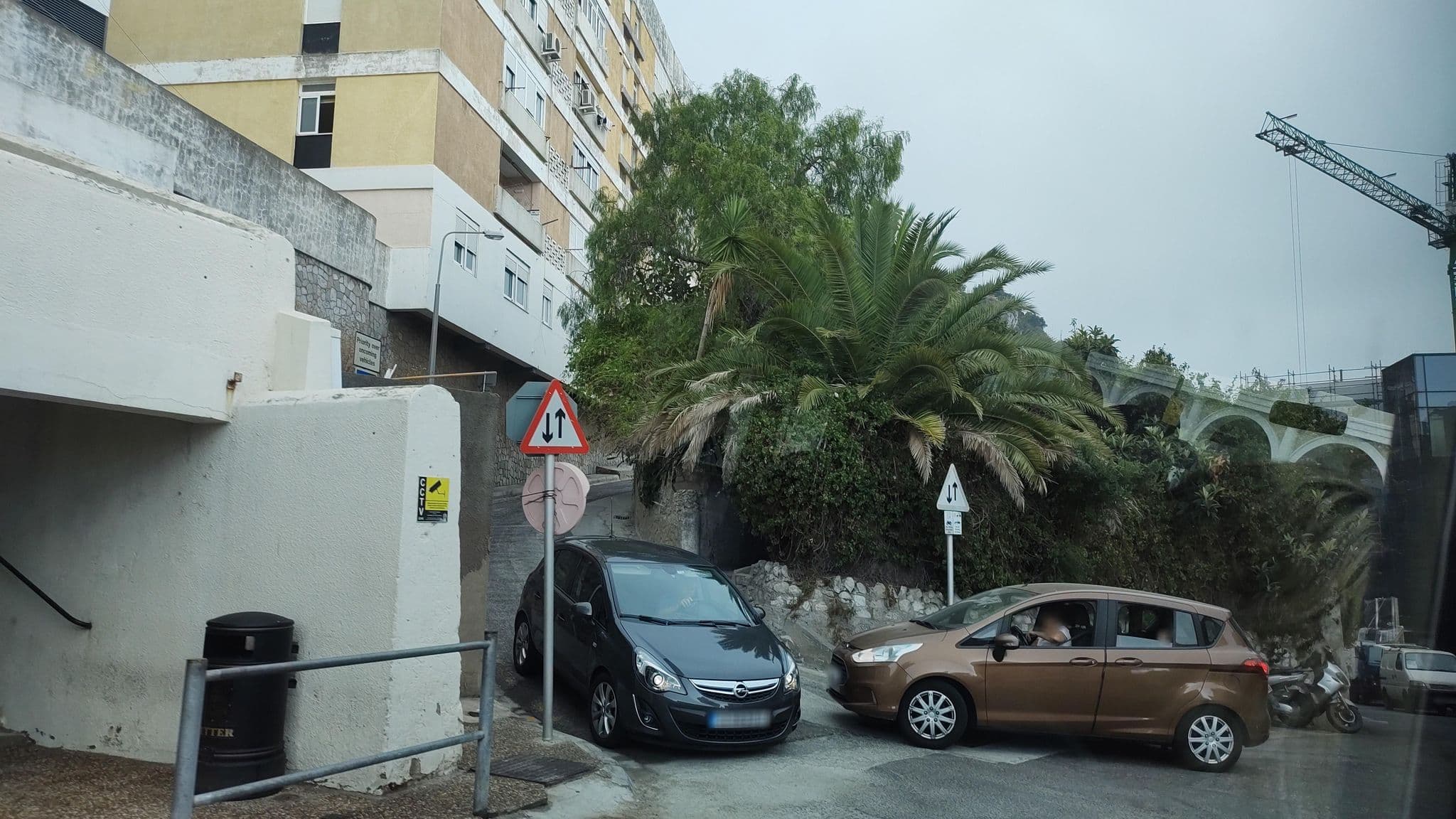 Street view near The arches, Sandpits — © rsandu (CC BY-SA · Mapillary)