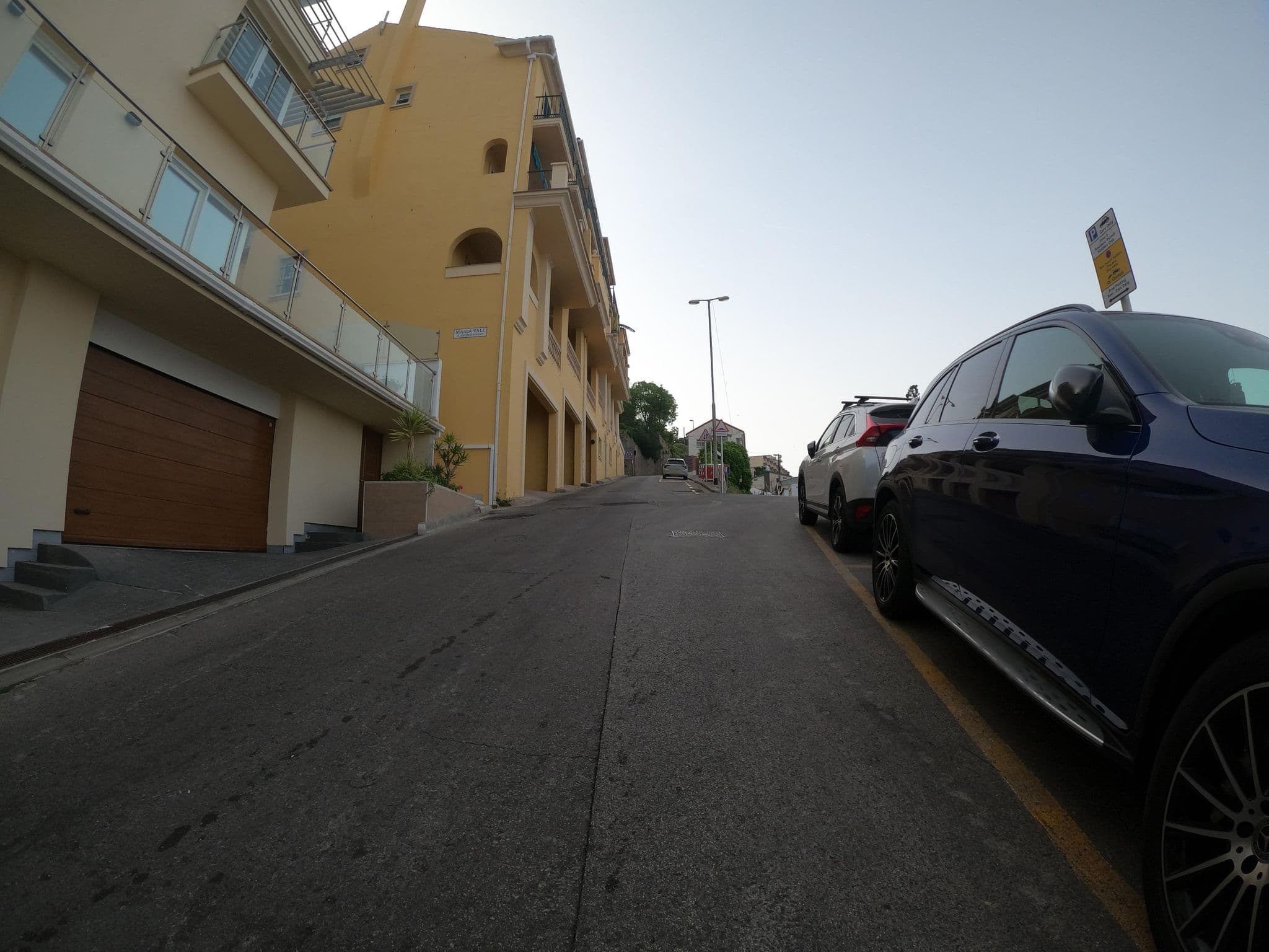 Street view near Goldcrest views, Upper Town — © Langfahrer (CC BY-SA · Mapillary)