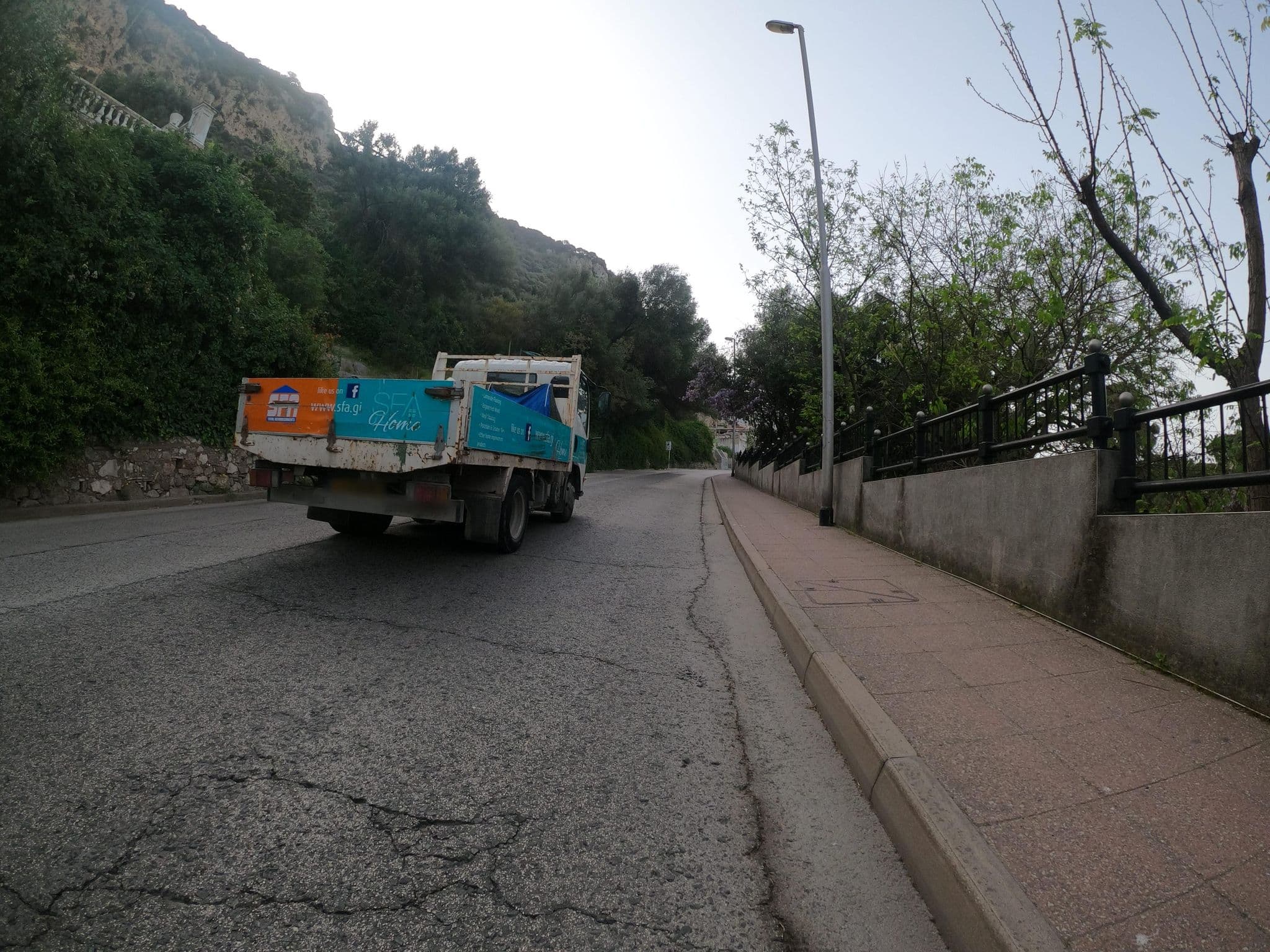 Street view near The Rock Hotel Pool Area, Upper Town — © Langfahrer (CC BY-SA · Mapillary)