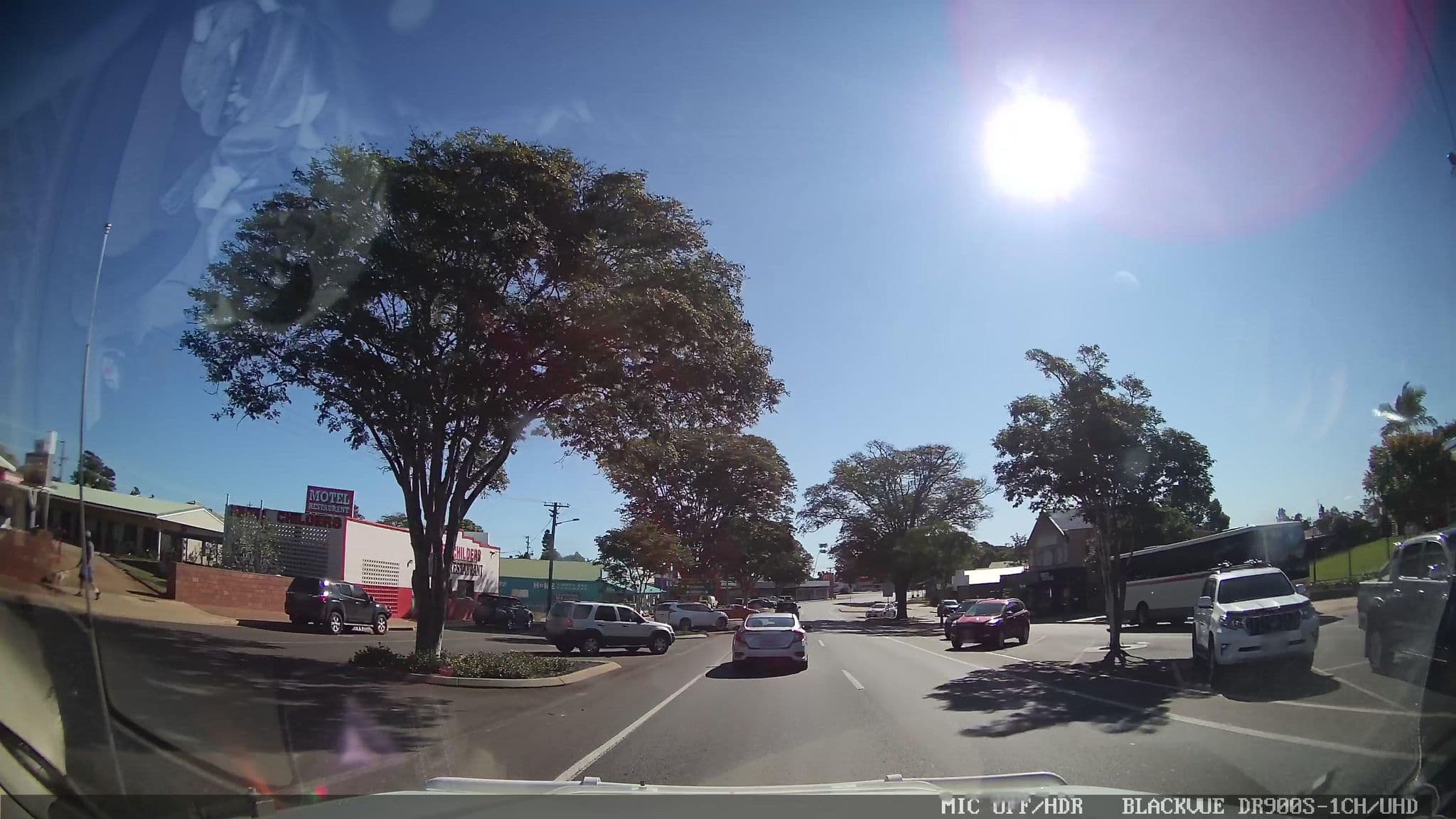 Street view near Motel Childers, Childers — © jthnz (CC BY-SA · Mapillary)