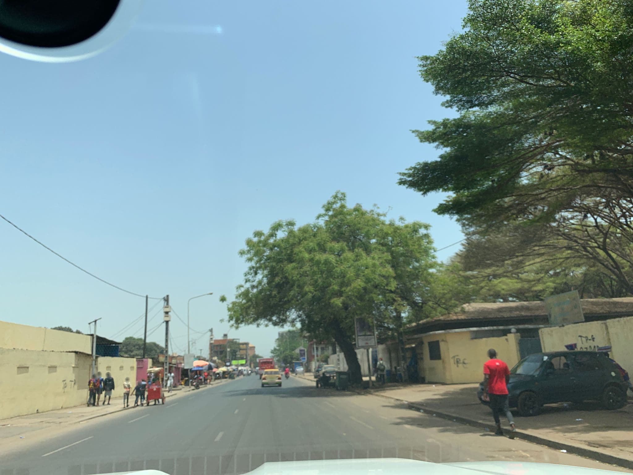 Street view near maison du d’accueil, Camayenne — © empty (CC BY-SA · Mapillary)