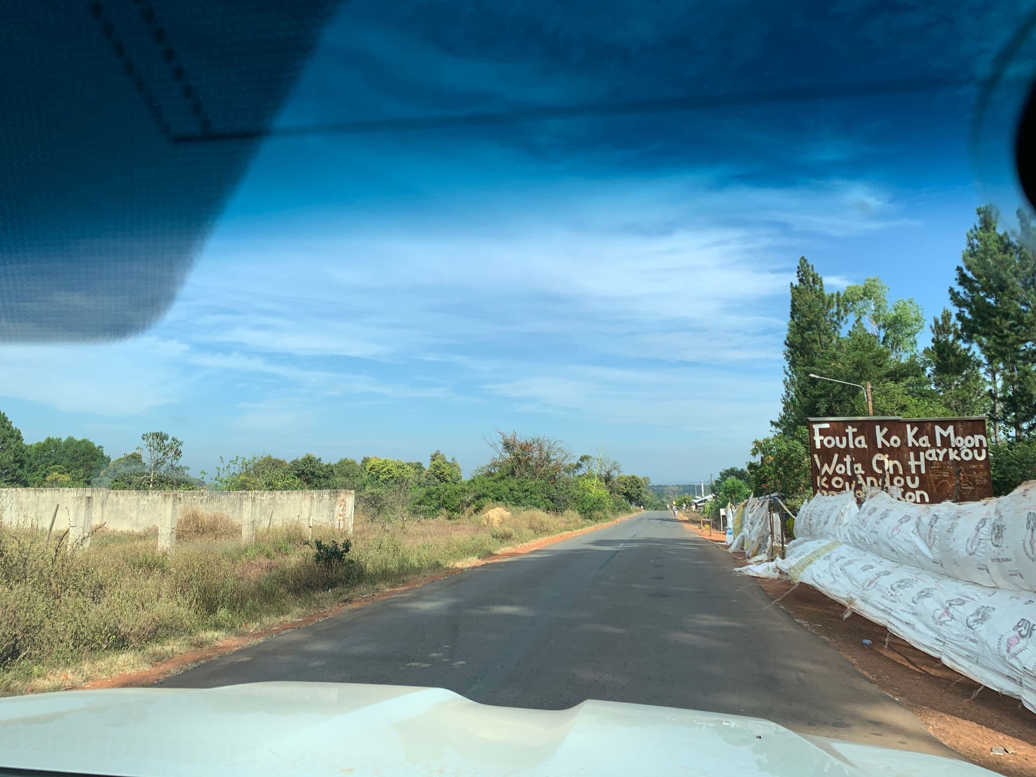 Street view near Djouma Fleur, Dalaba — © empty (CC BY-SA · Mapillary)