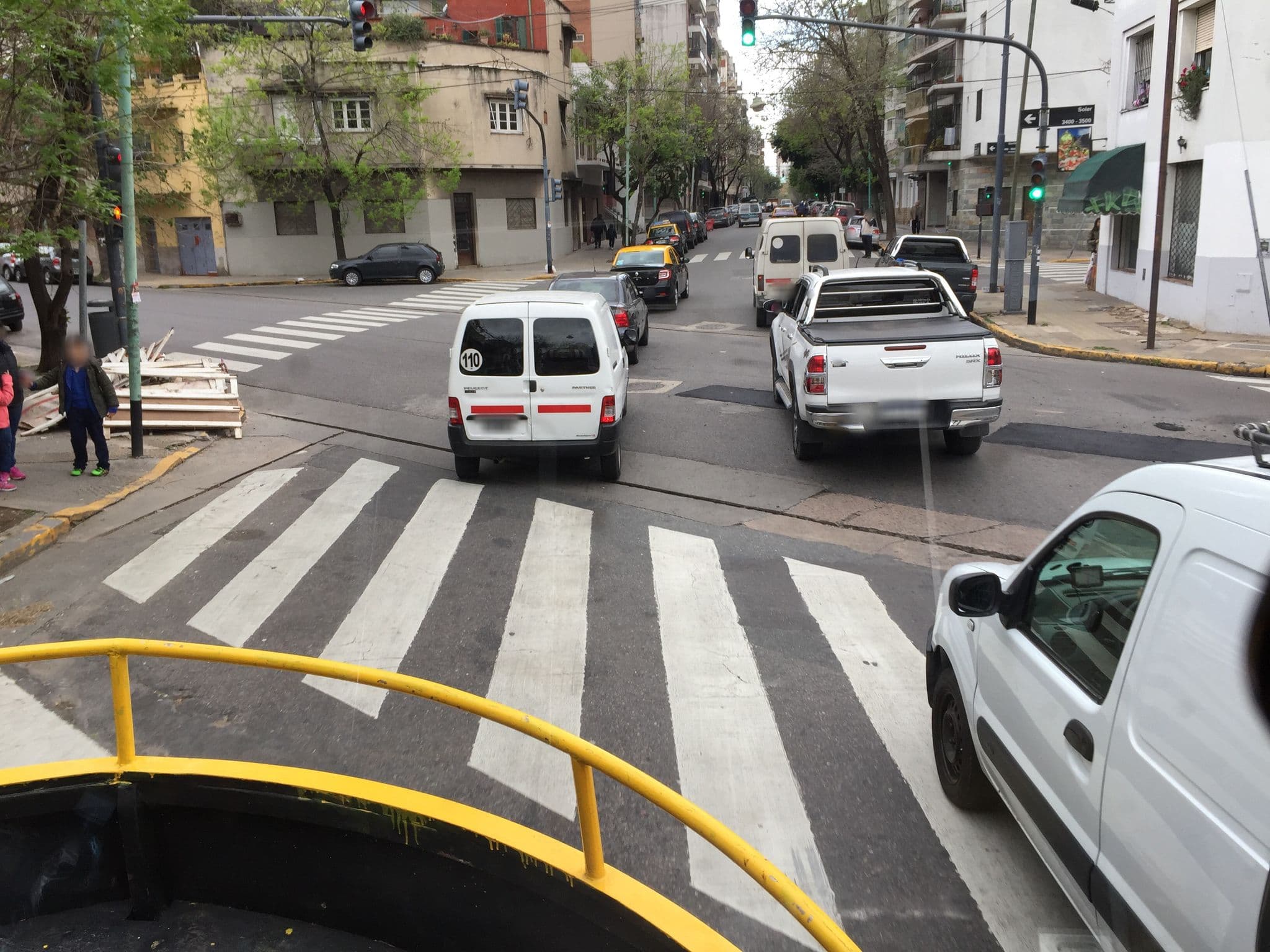 Street view near Hotel León, Balvanera