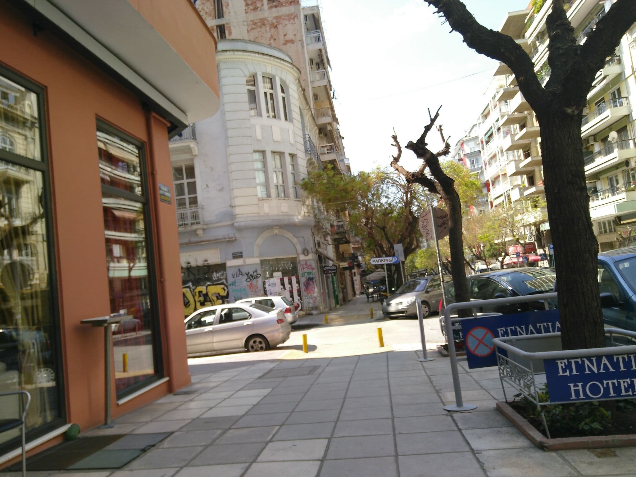 Street view near Egnatia Hotel, Thessaloníki — © mortis (CC BY-SA · Mapillary)