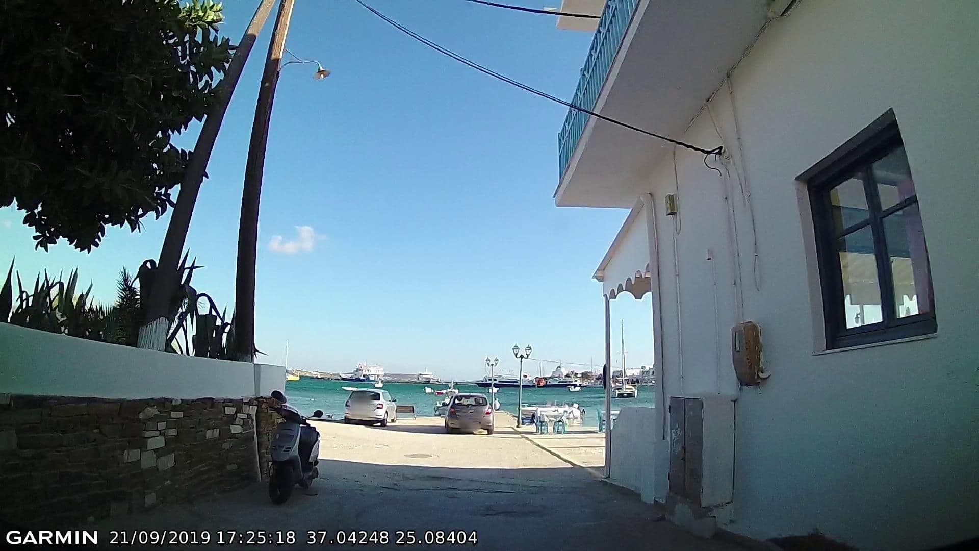 Street view near Artemis, Páros — © pppetros (CC BY-SA · Mapillary)