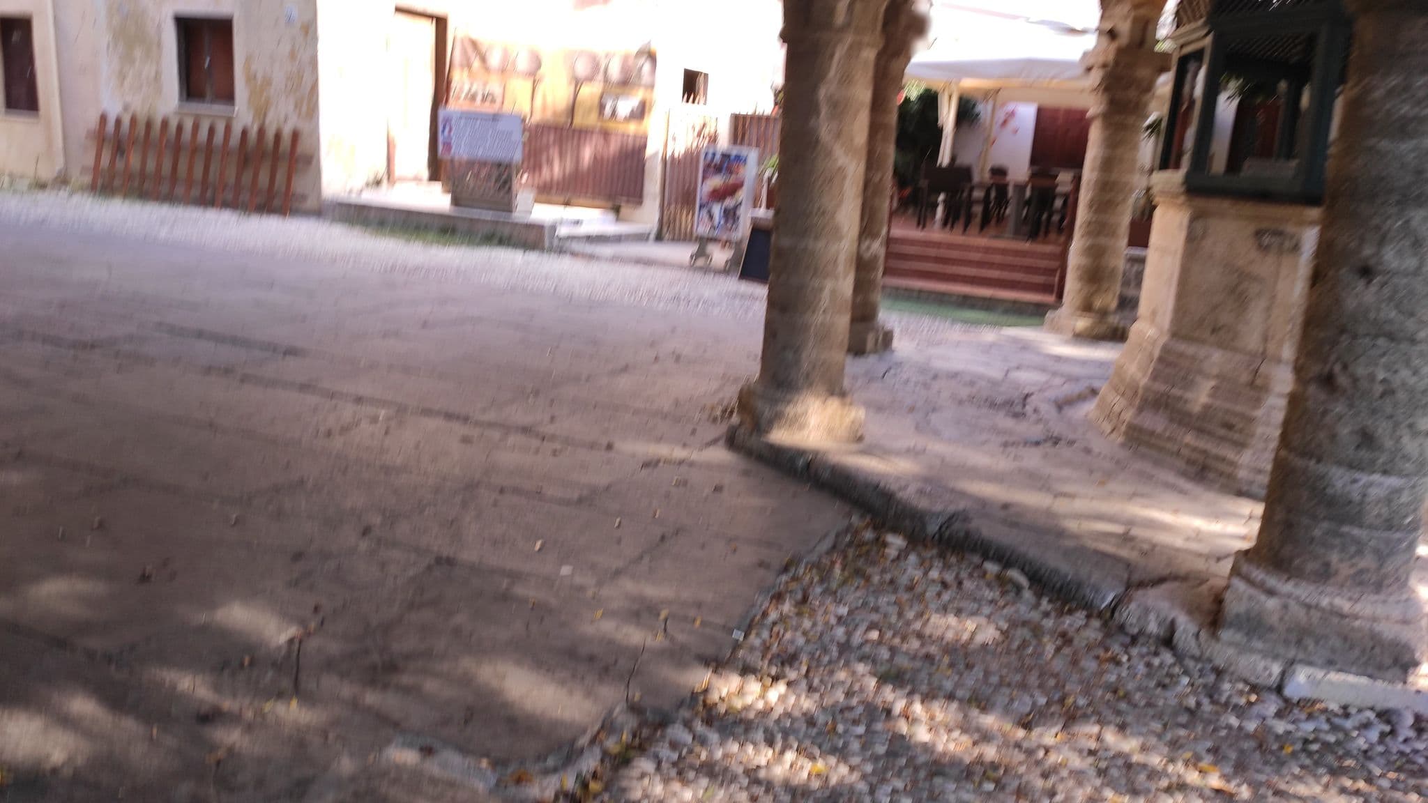 Street view near Mango, Ródos