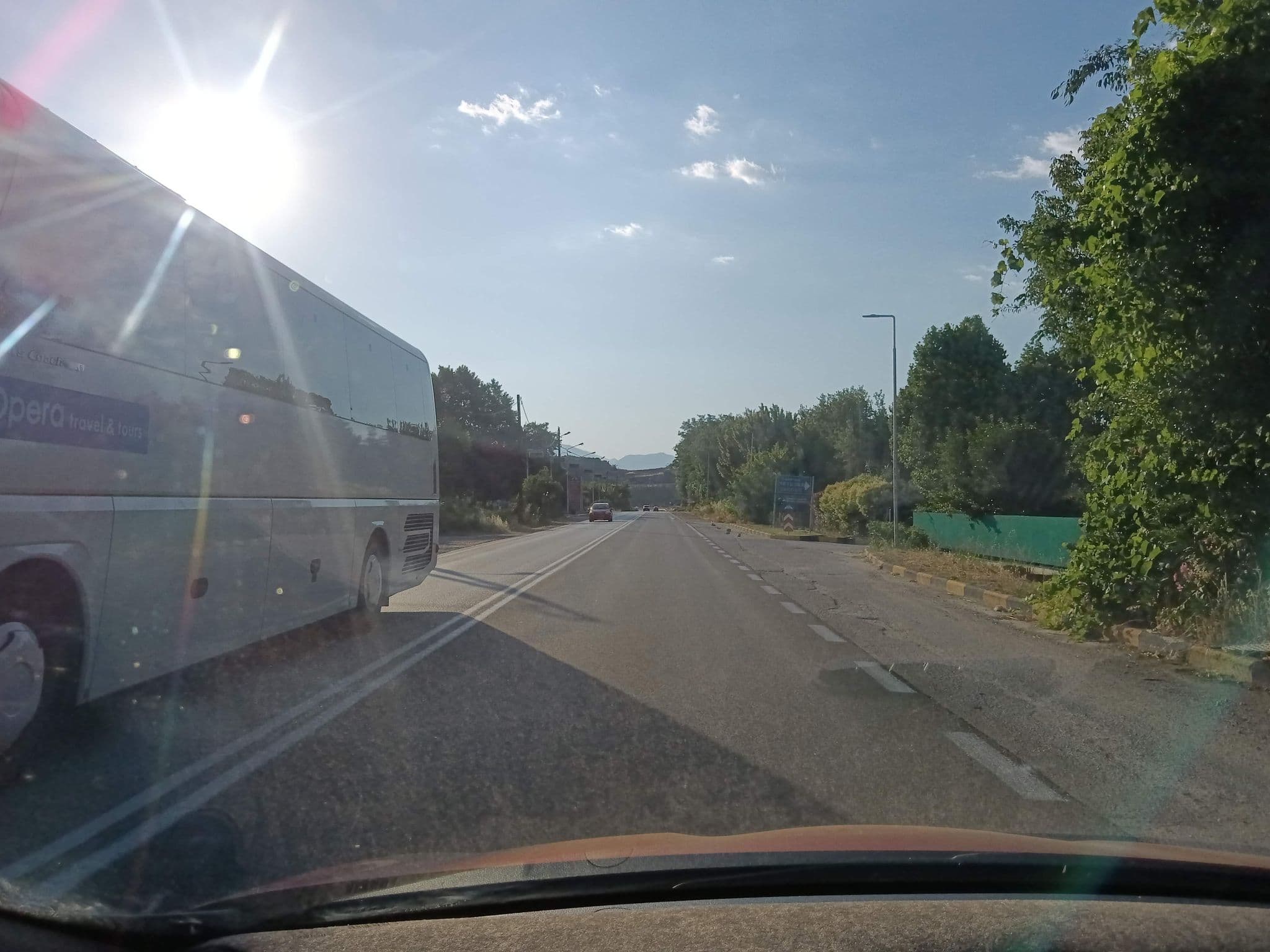 Street view near Meteora Garden, Kastráki — © nglf (CC BY-SA · Mapillary)