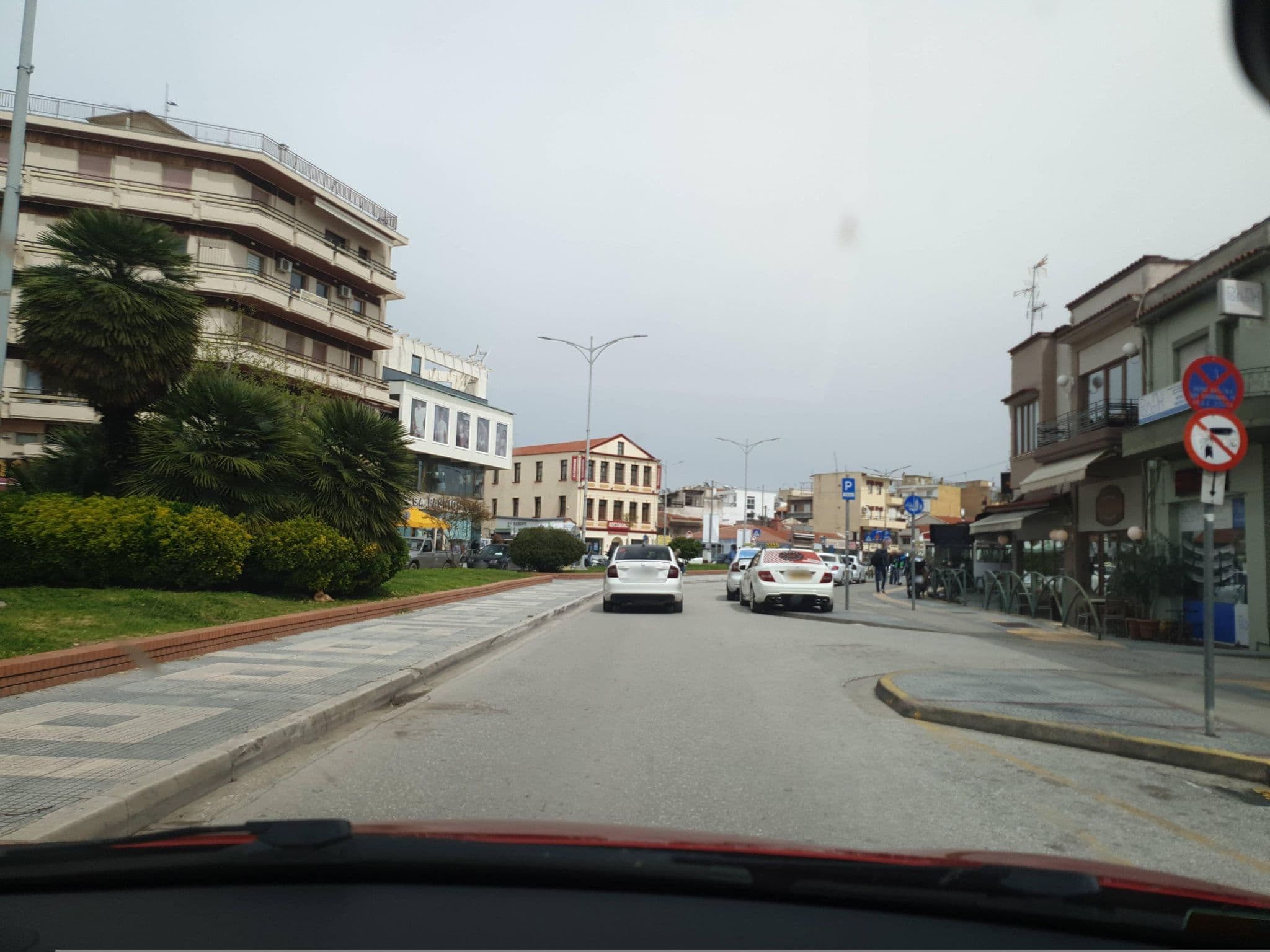 Street view near Ξενοδοχείο Olympos, Komotiní — © yannakis (CC BY-SA · Mapillary)