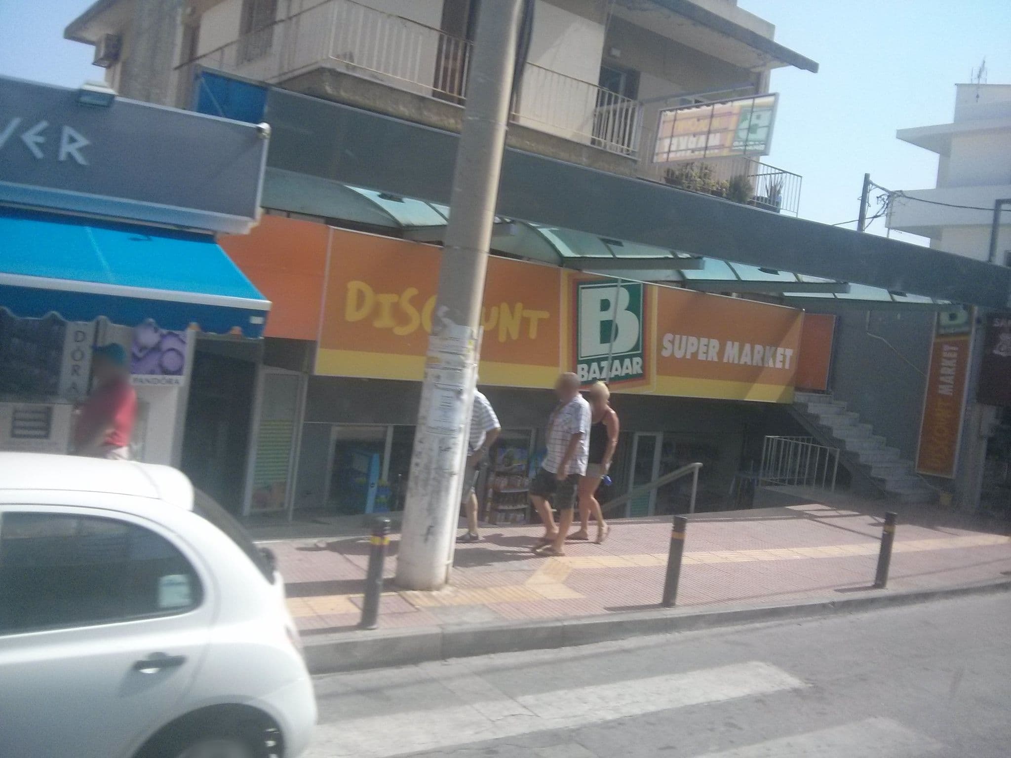 Street view near Floral, Limín Khersonísou — © homehill (CC BY-SA · Mapillary)