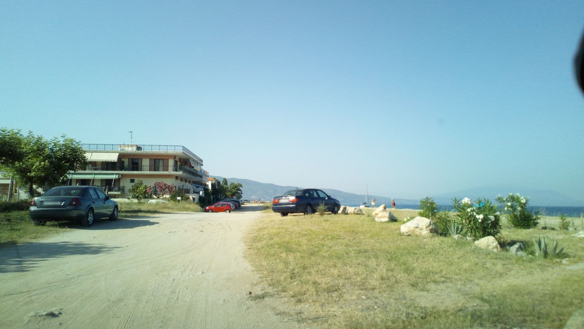 Street view near Hotel Big Dino's Galini, Néa Vrasná — © skarmoutsosv (CC BY-SA · Mapillary)