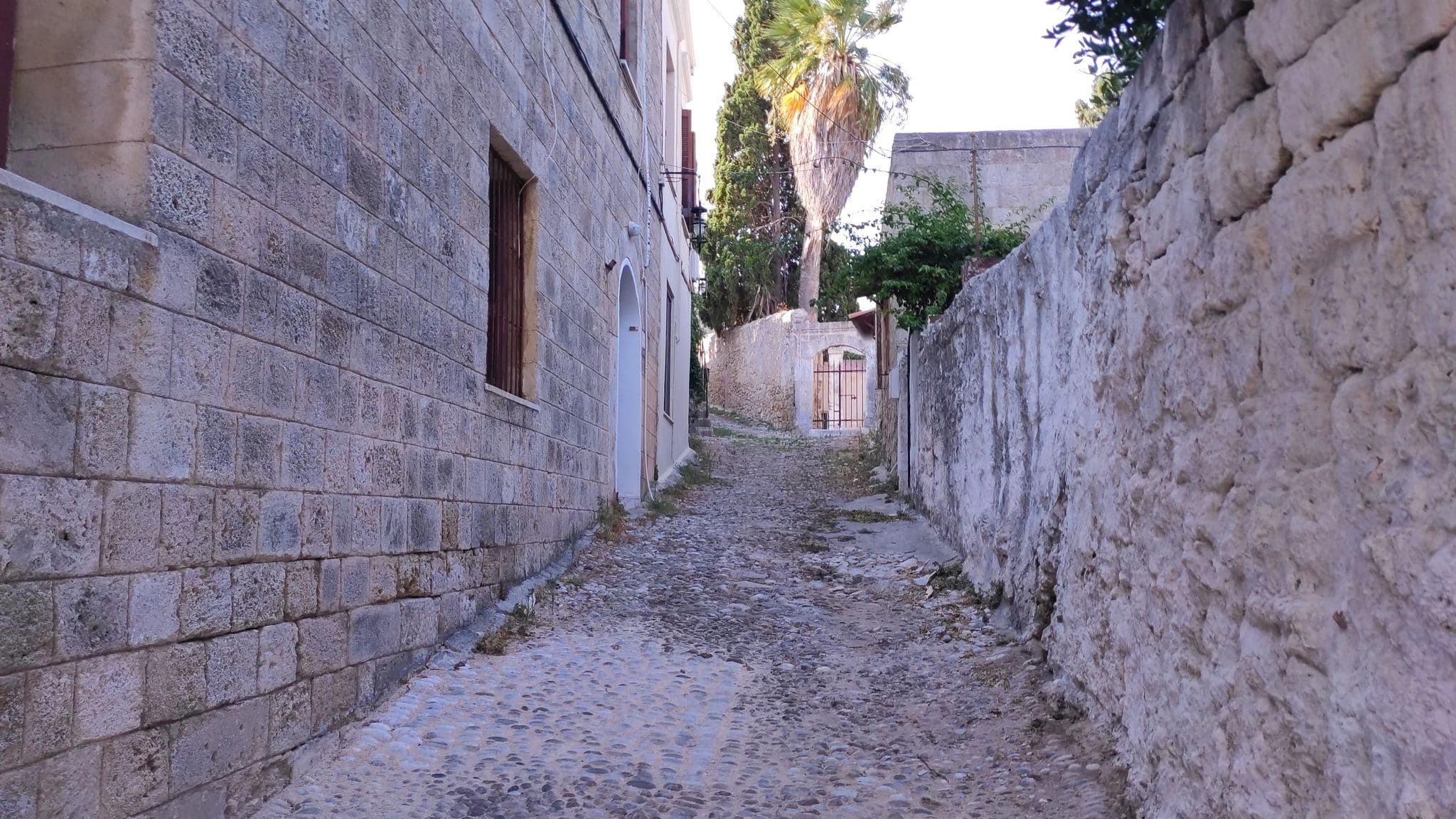 Street view near Apollo GuestHouse, Ródos