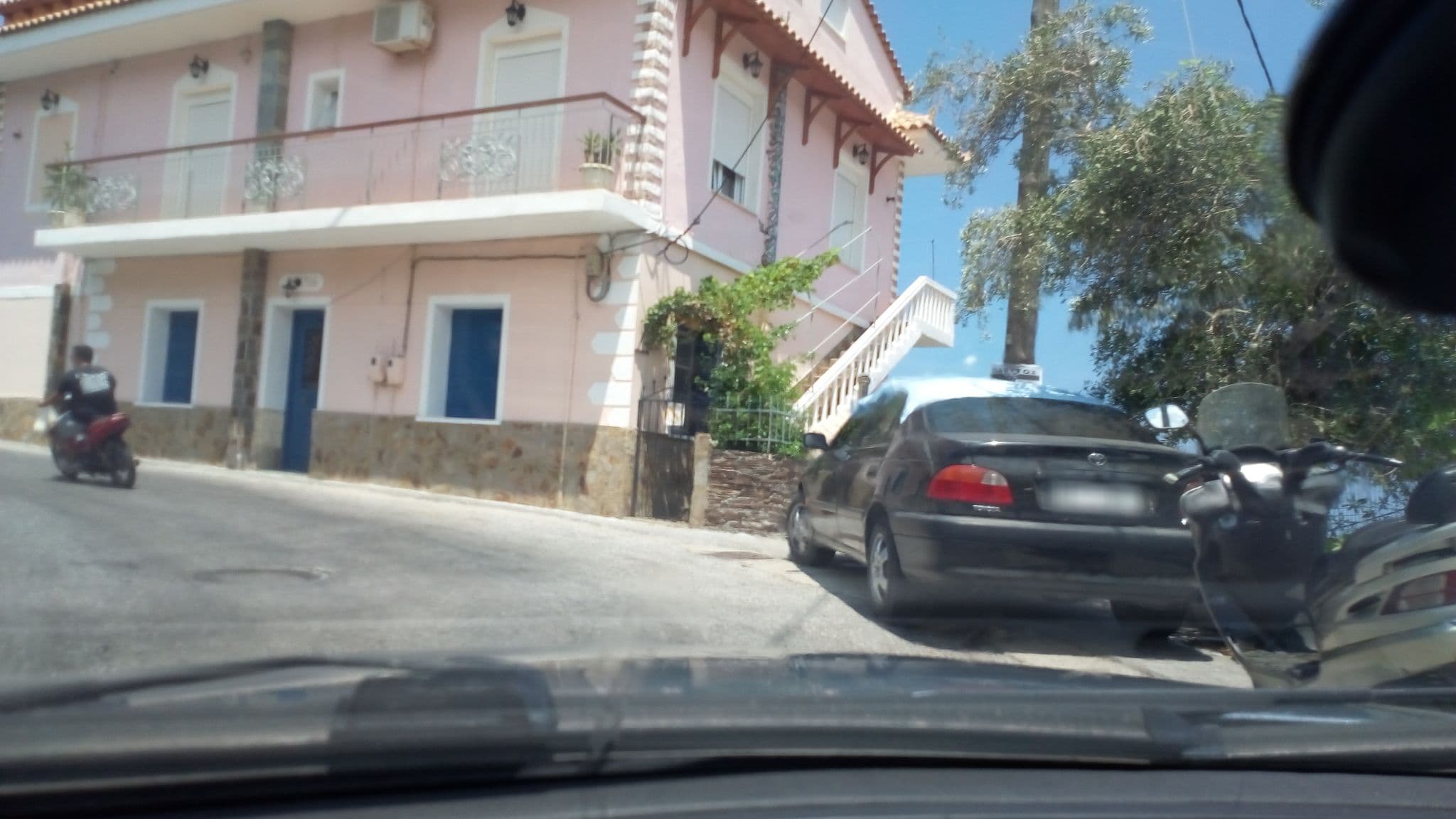 Street view near Atheras, Agios Kirykos — © vaspag (CC BY-SA · Mapillary)