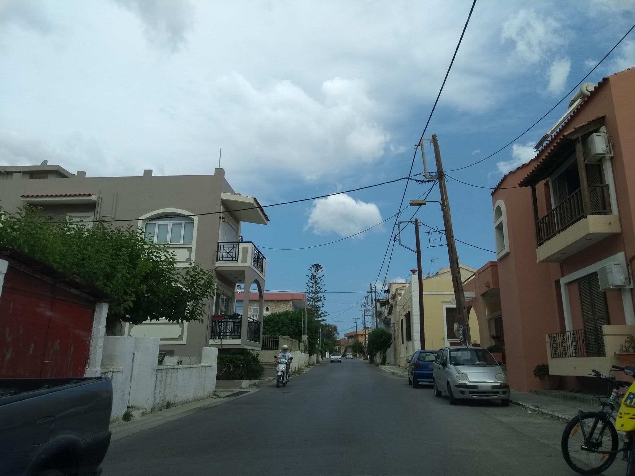Street view near Fisvos, Kalýves — © thetornado76 (CC BY-SA · Mapillary)