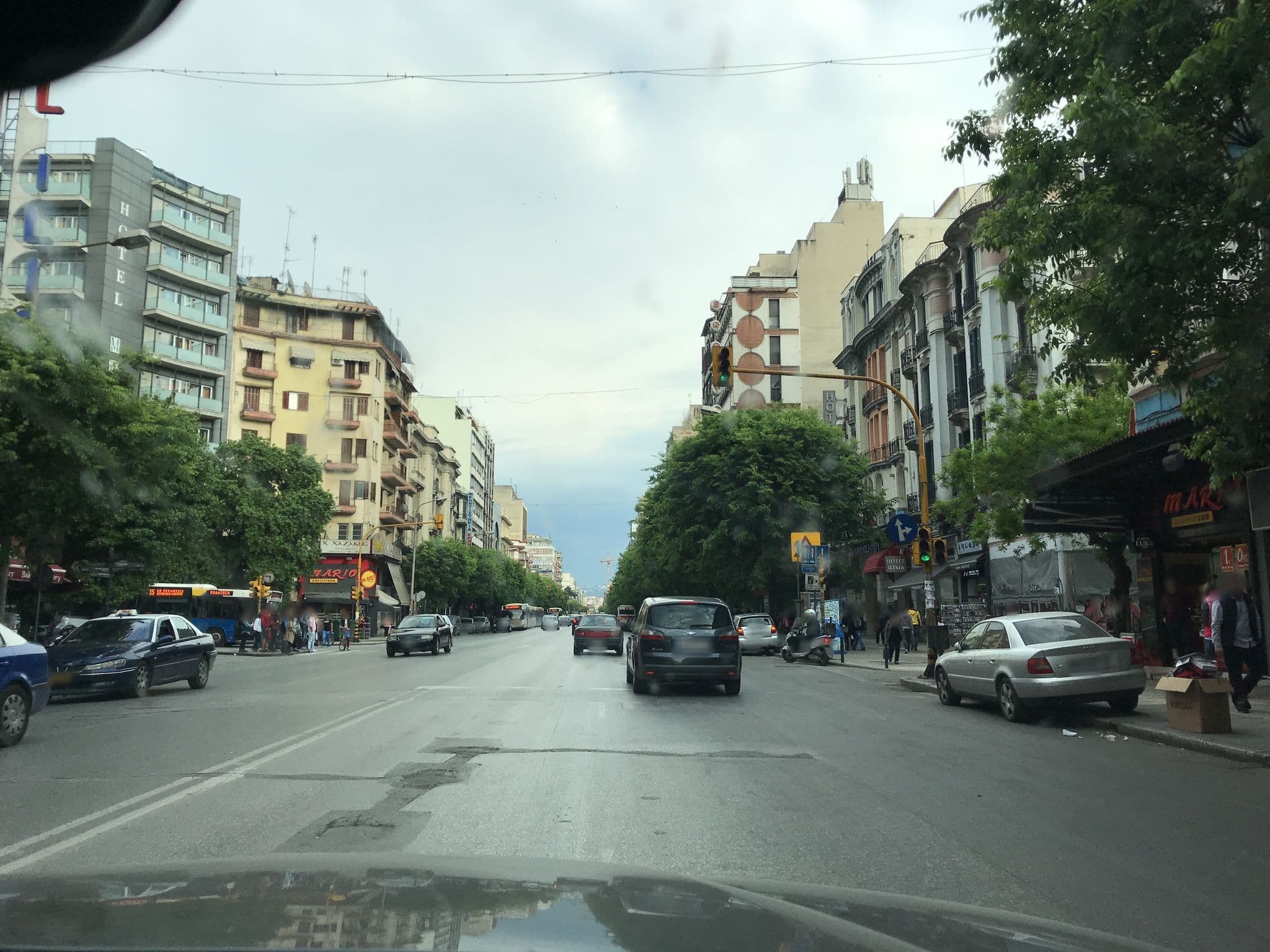 Street view near Hotel Kastoria, Thessaloníki — © xaris1980 (CC BY-SA · Mapillary)