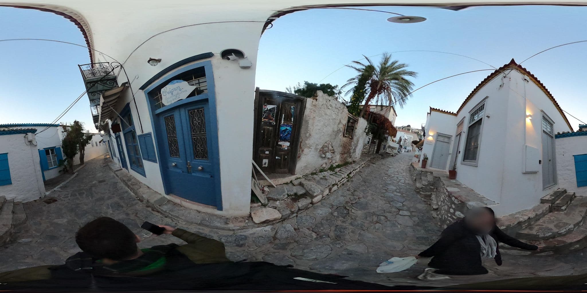 Street view near Kirki Hotel, Ýdra — © thompsondt (CC BY-SA · Mapillary)