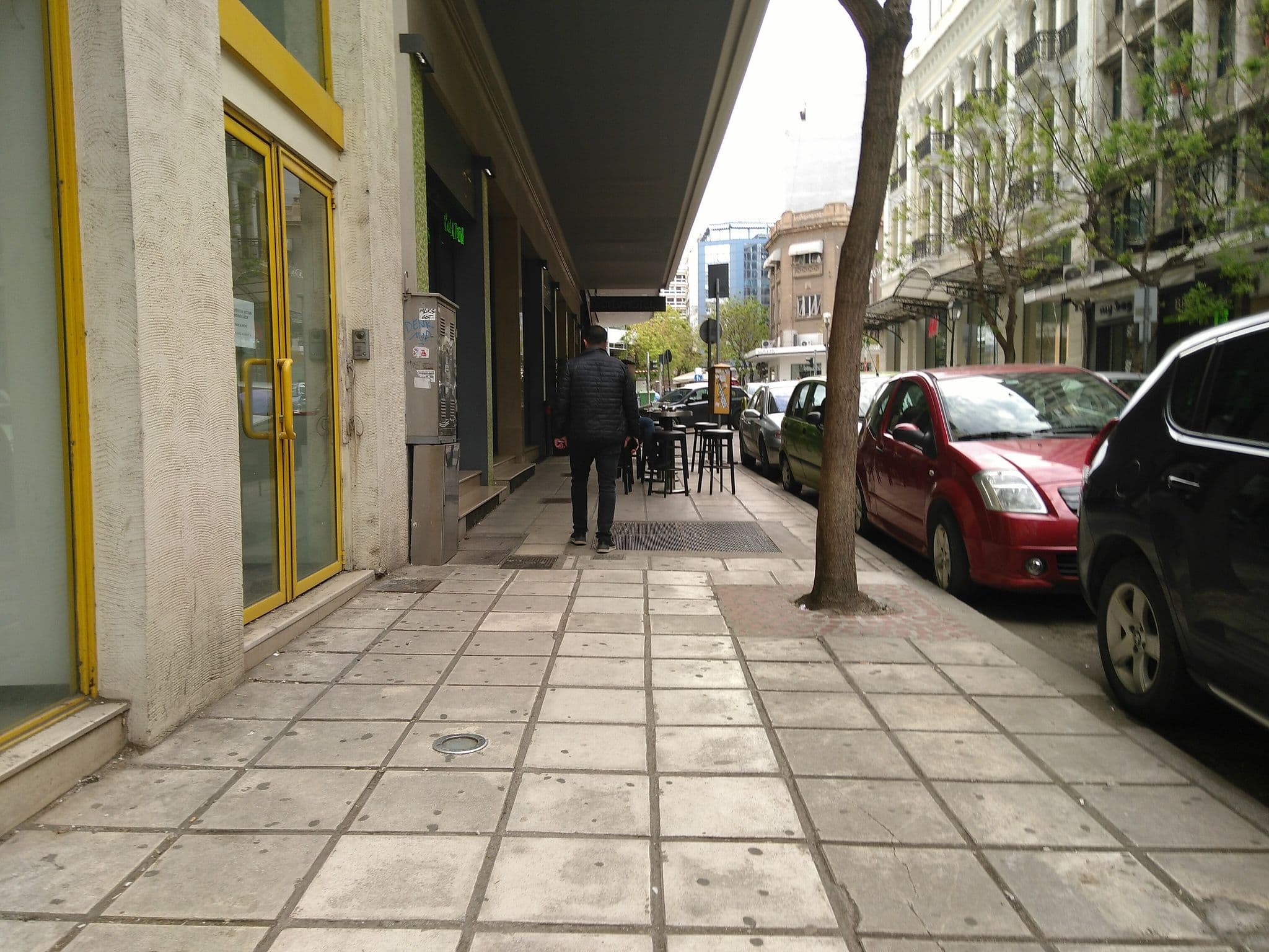 Street view near City Hotel, Thessaloníki — © mortis (CC BY-SA · Mapillary)