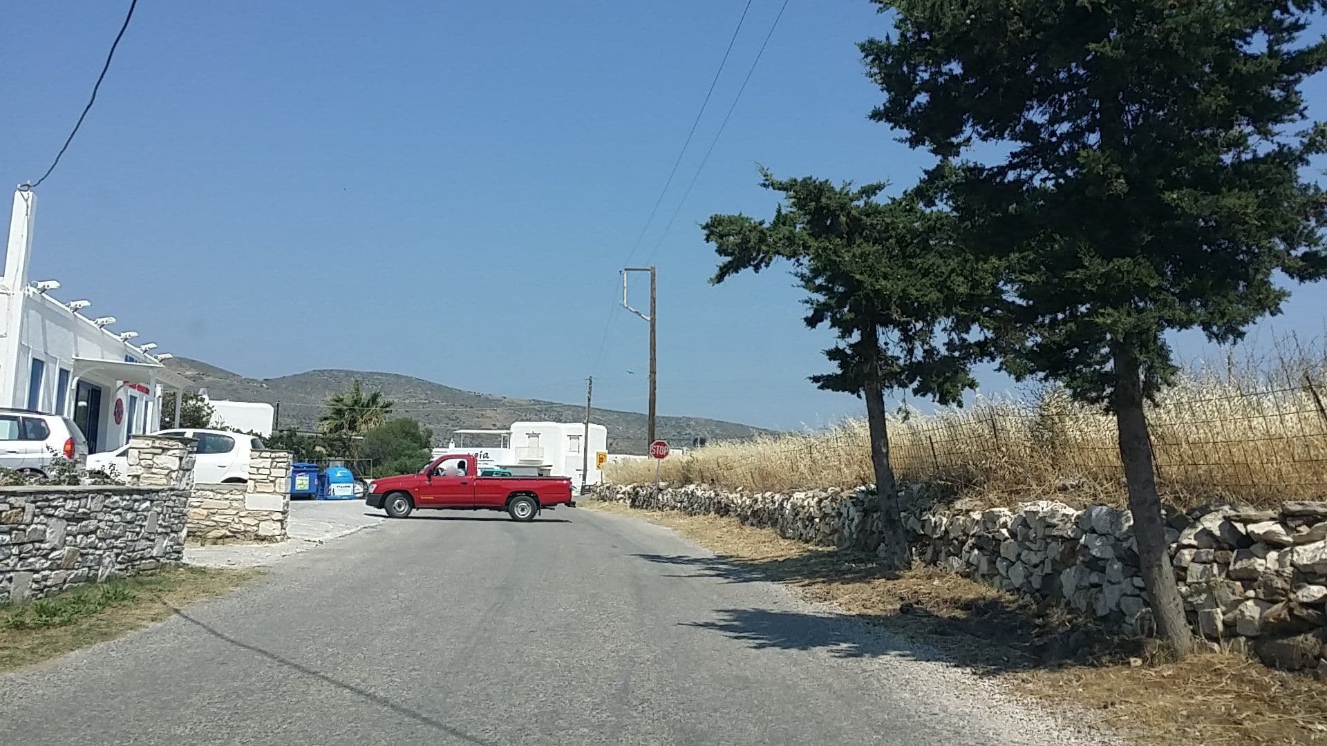 Street view near The Oasis, Páros — © pppetros (CC BY-SA · Mapillary)