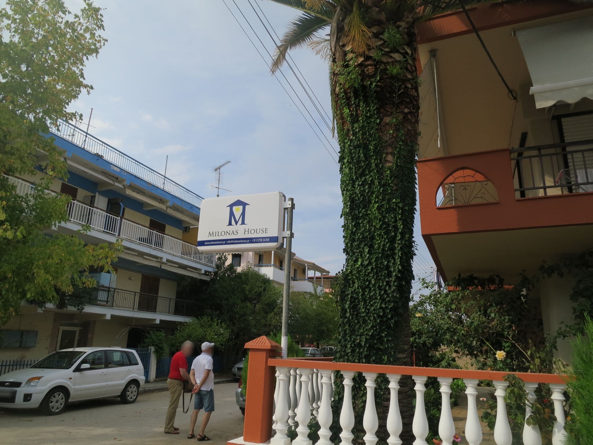 Street view near Afroditi, Néa Flogitá — © zverik (CC BY-SA · Mapillary)