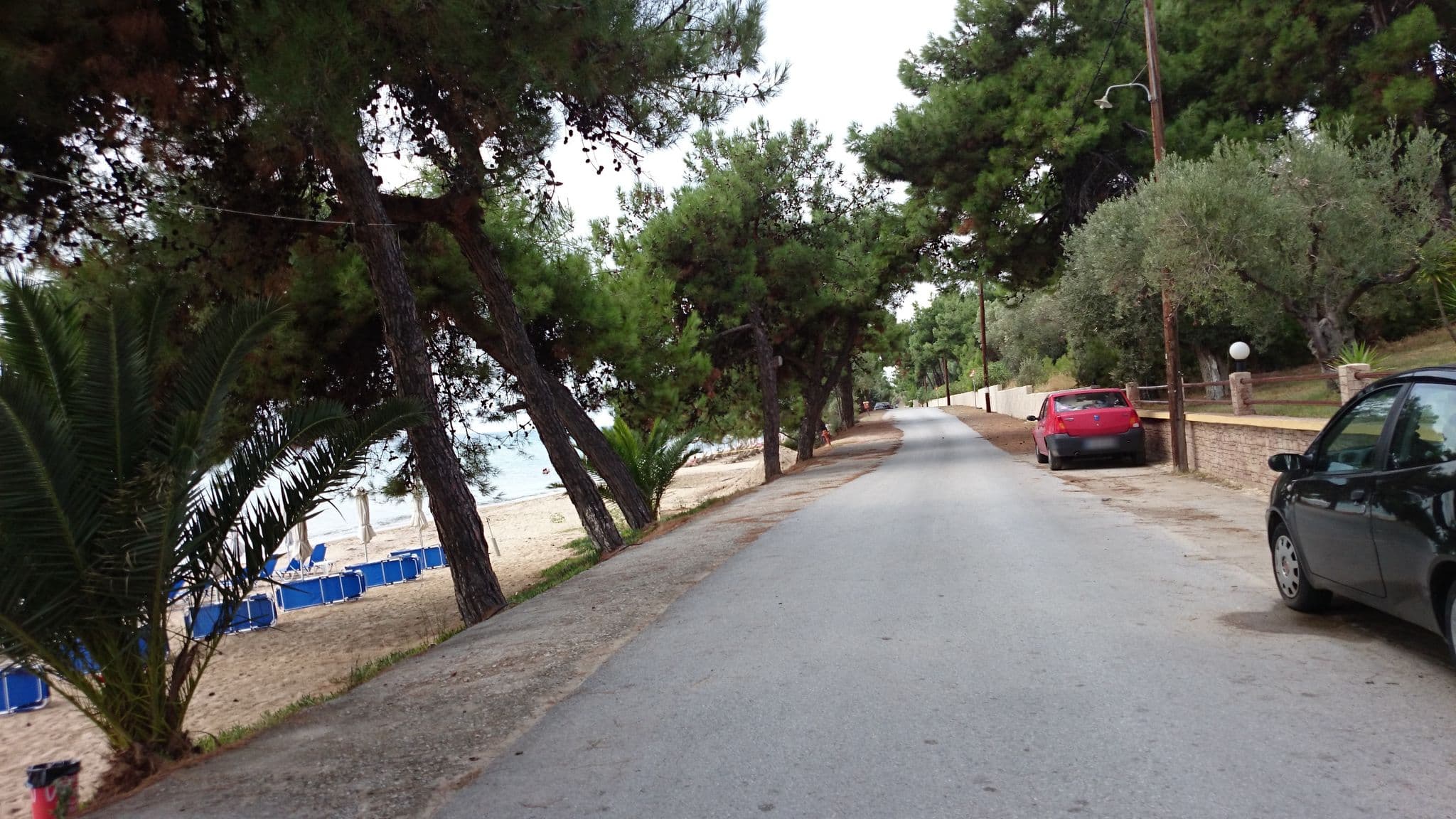 Street view near Villa Bambola, Néa Moudhaniá — © zverik (CC BY-SA · Mapillary)