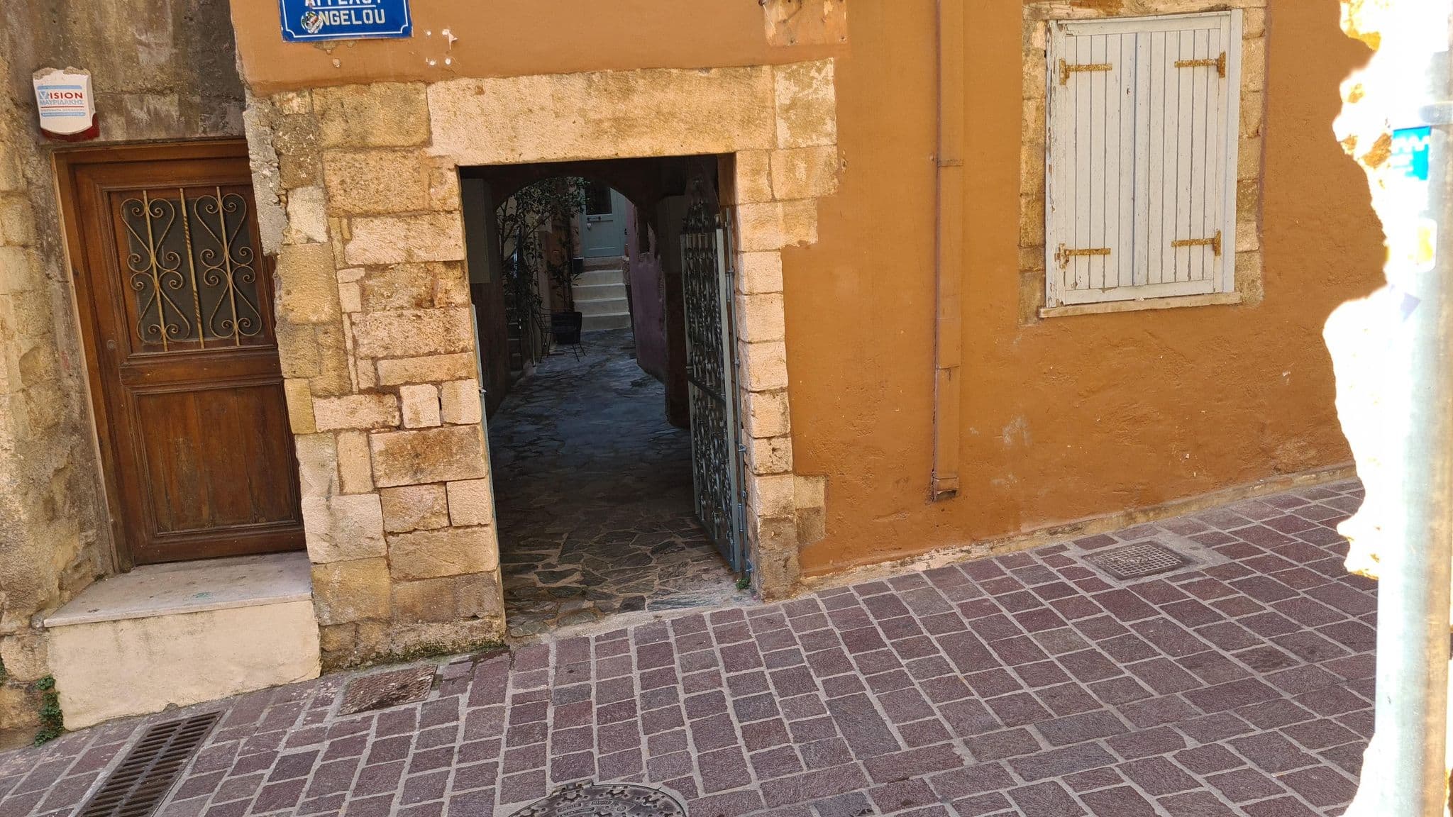 Street view near El Greco, Chaniá — © dsmm (CC BY-SA · Mapillary)