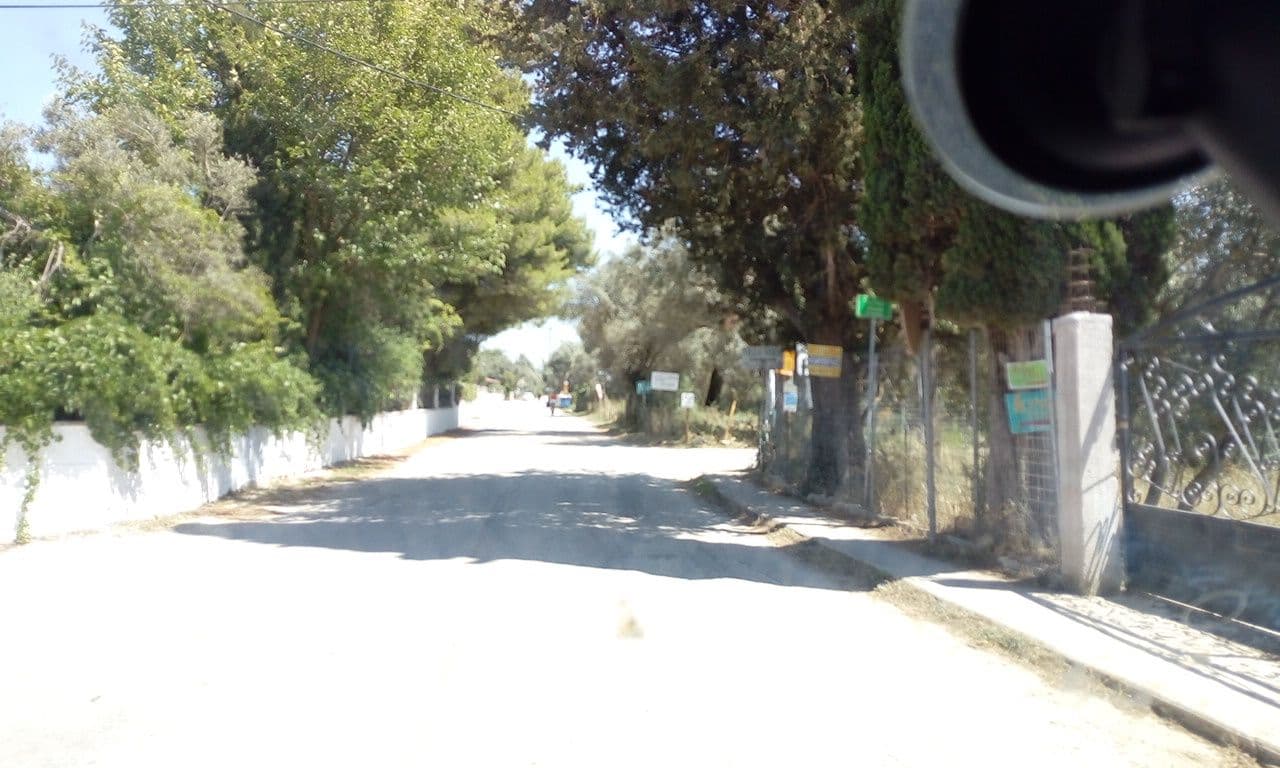 Street view near Agrikies villas, Lefkáda — © cascafico (CC BY-SA · Mapillary)