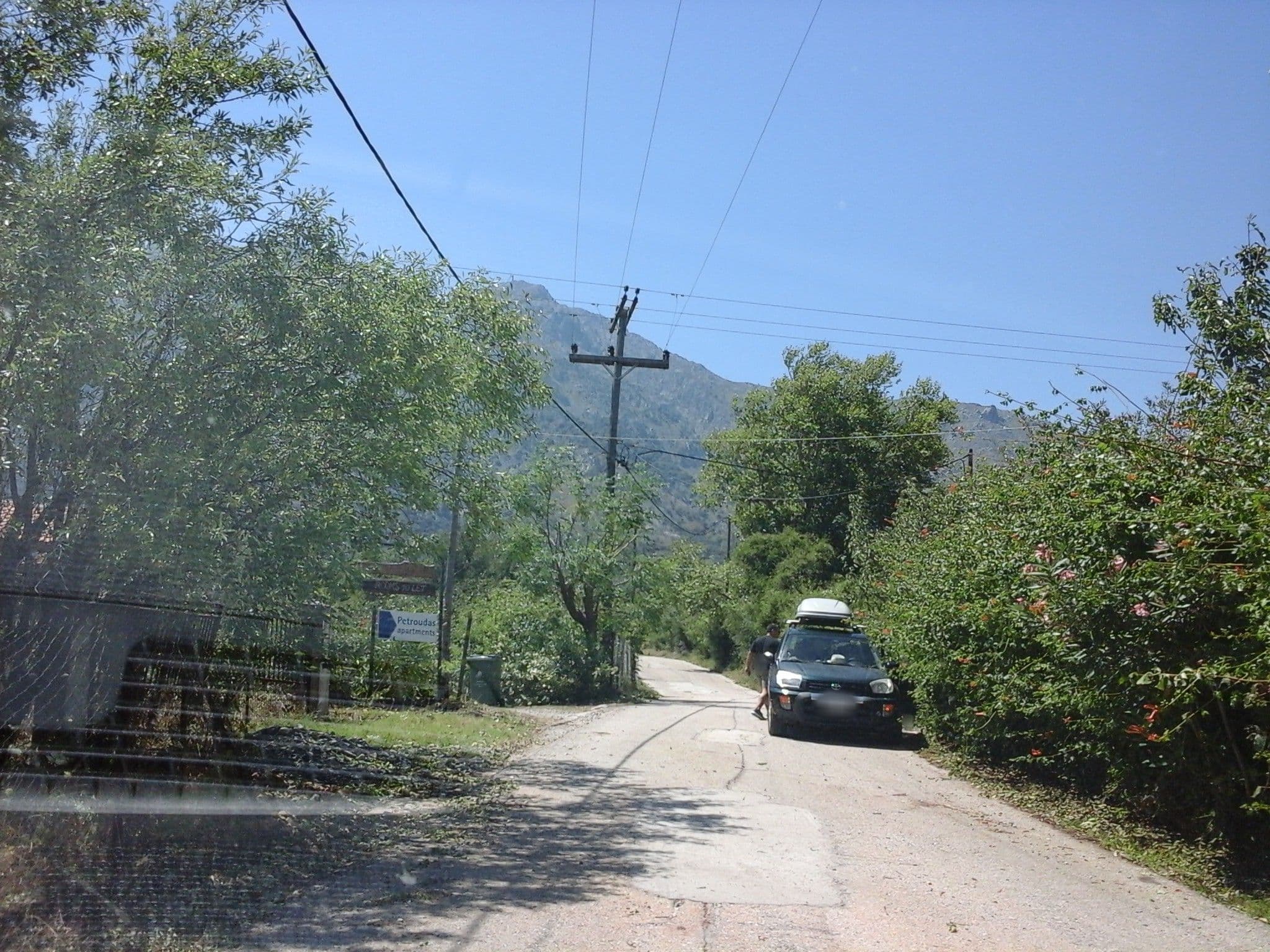 Street view near Petroudas, Kamariótissa — © robot8a (CC BY-SA · Mapillary)