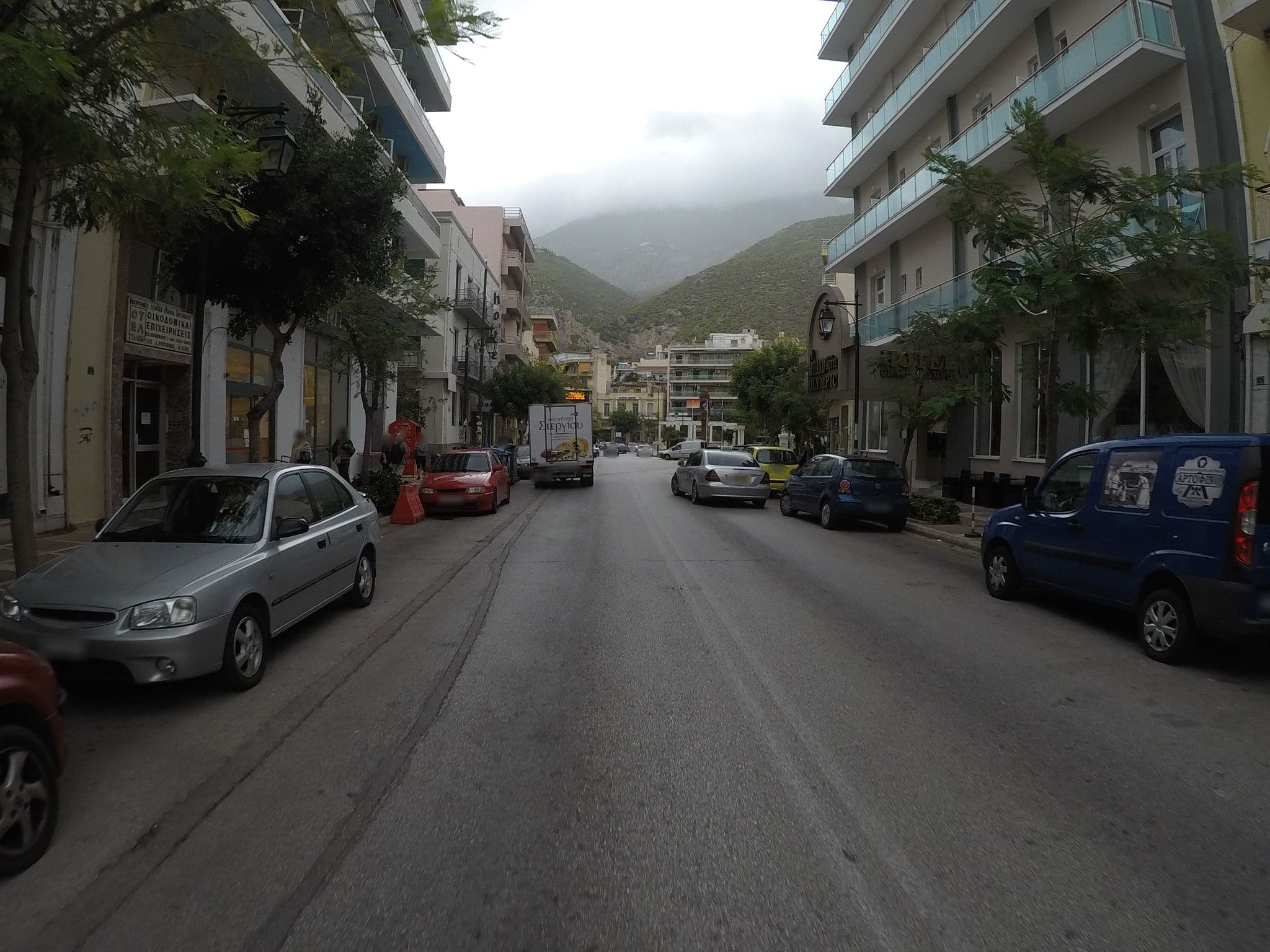 Street view near Grand Olympic, Loutráki — © eneerhut (CC BY-SA · Mapillary)