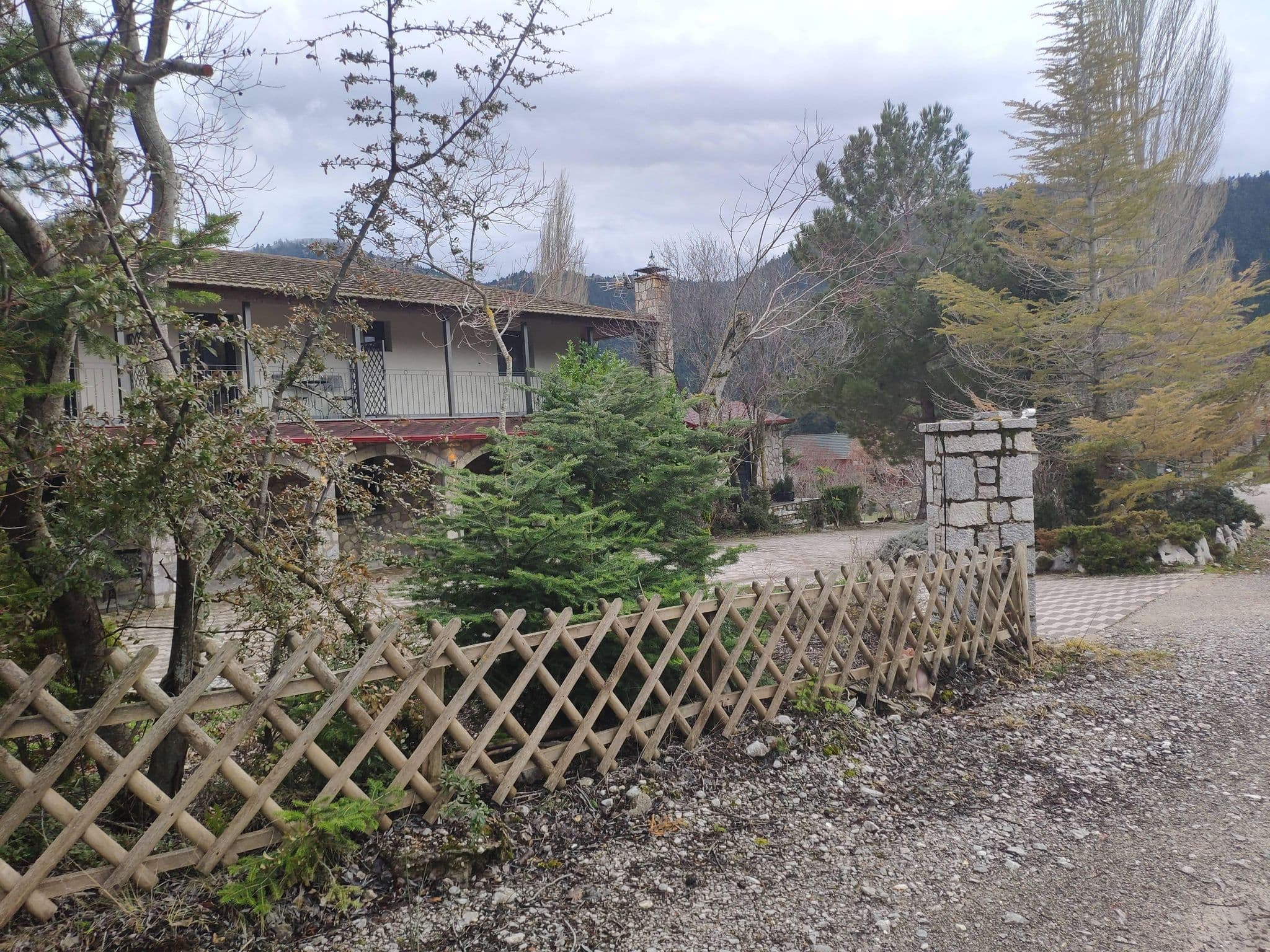 Street view near Hotel Skamnos, Delphi — © pppetros (CC BY-SA · Mapillary)