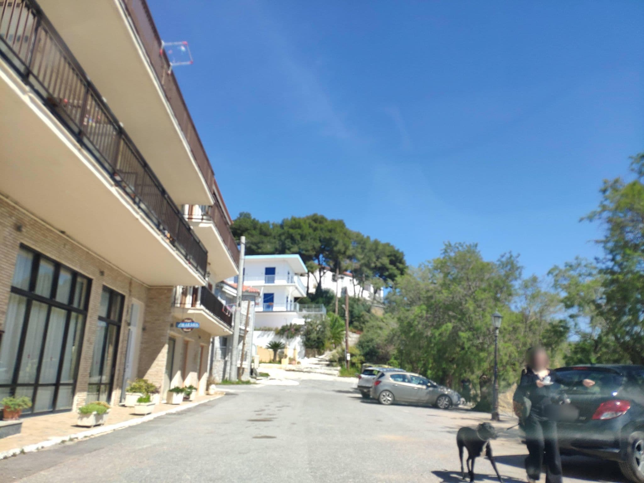Street view near Korakakis, Methóni — © pppetros (CC BY-SA · Mapillary)