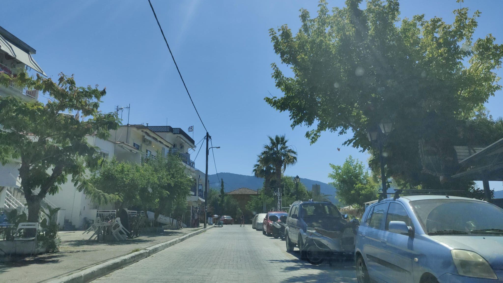Street view near Bay View Apartment, Thásos — © tr4sk (CC BY-SA · Mapillary)