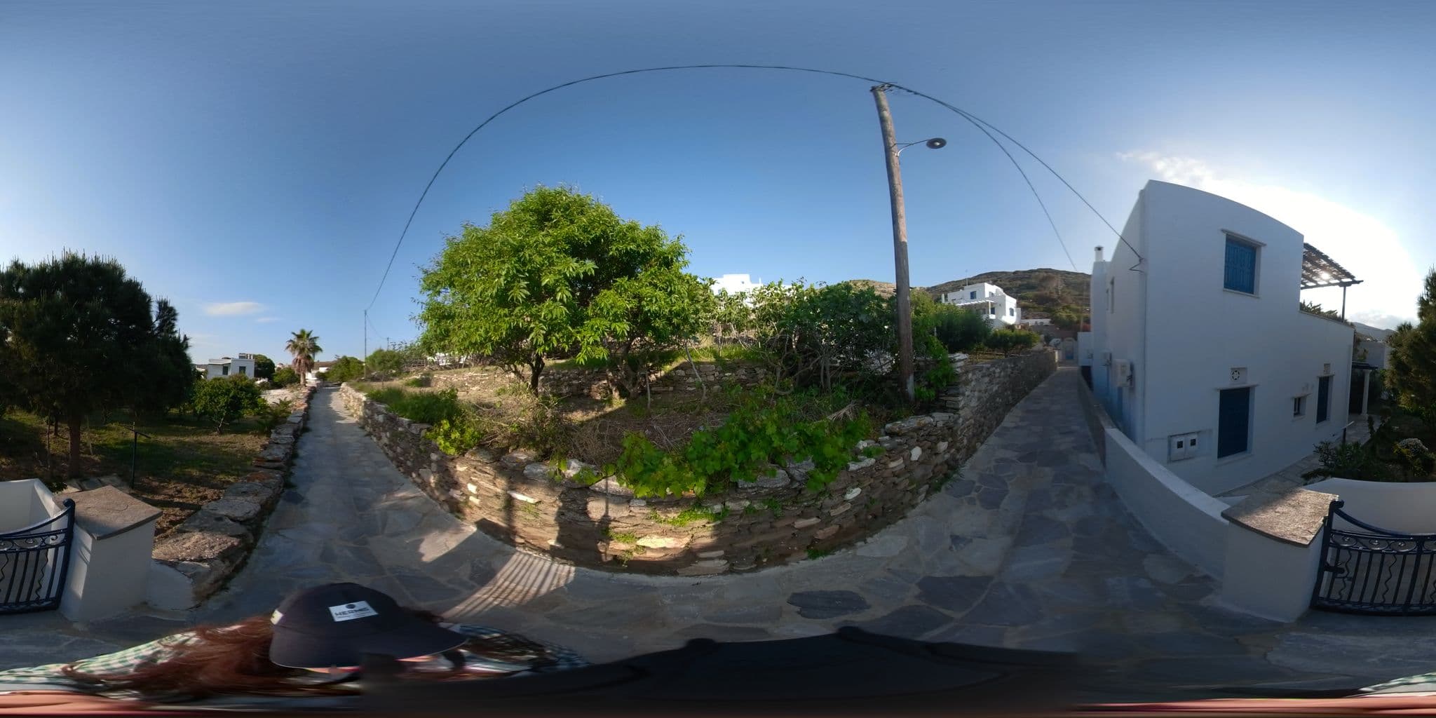 Street view near Theotikou Apartments, Tínos — © thodorisvakkas (CC BY-SA · Mapillary)