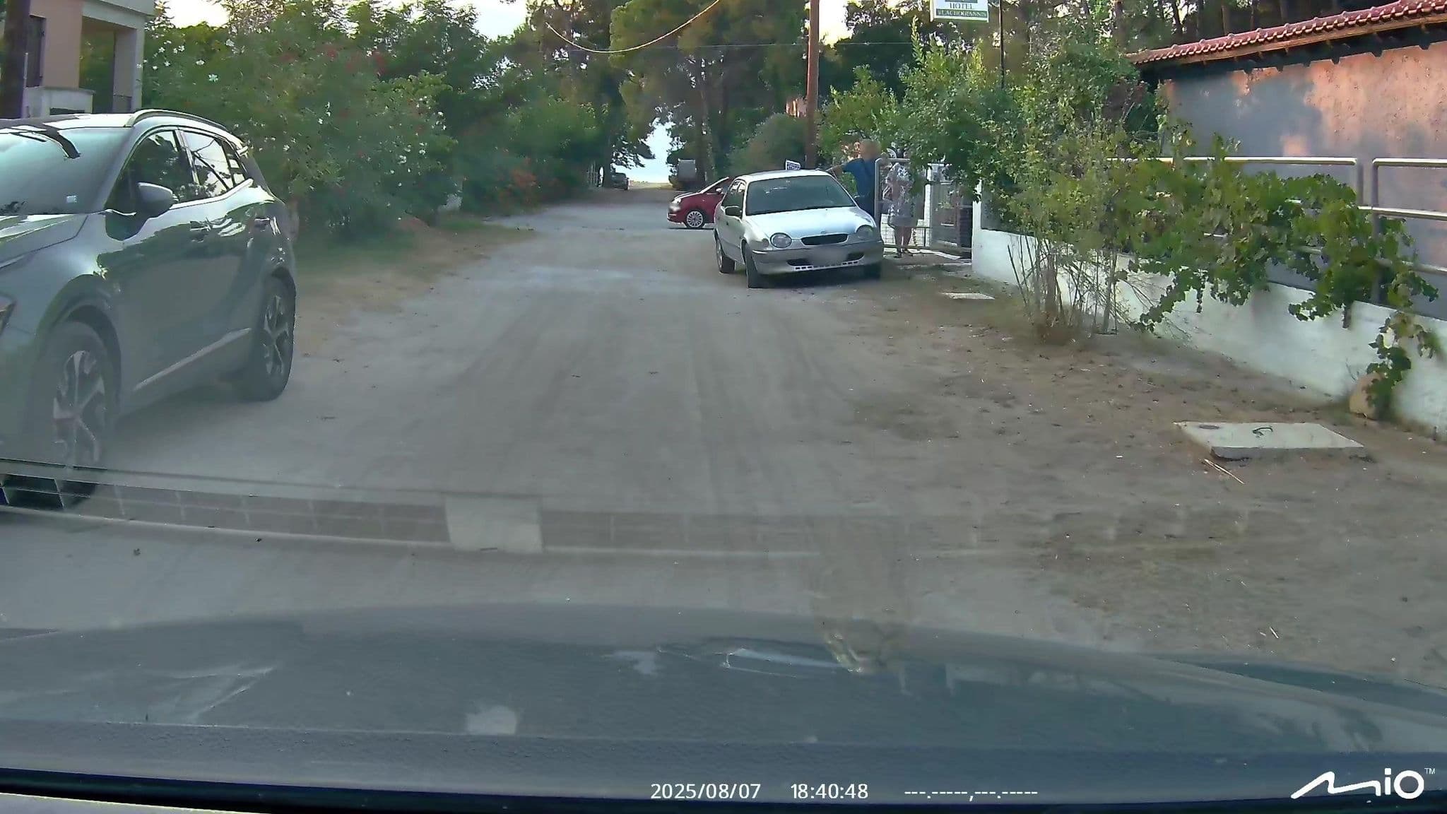 Street view near Villa Iris, Prínos — © puky (CC BY-SA · Mapillary)