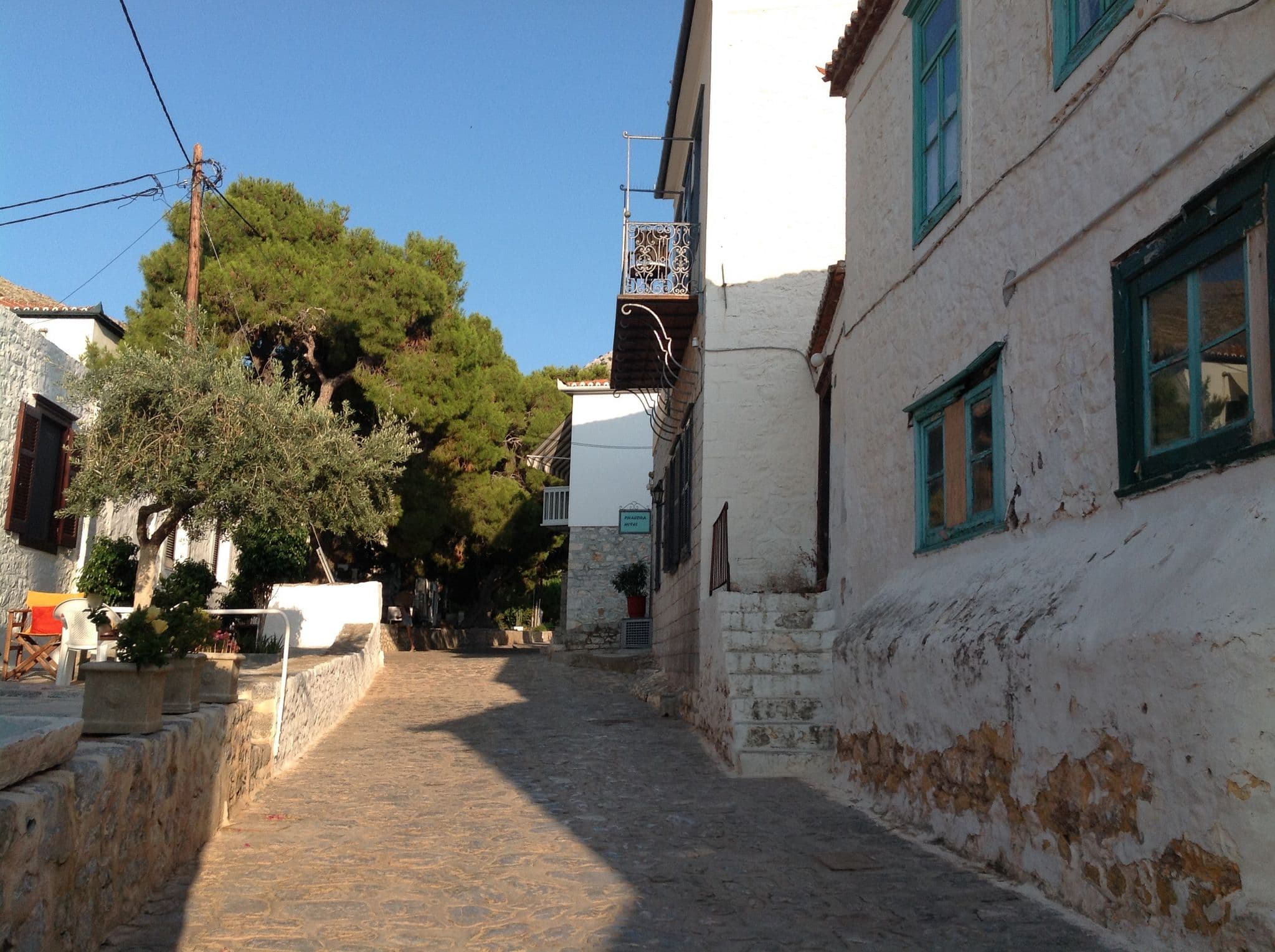 Street view near Piteoussa Rooms & co, Ýdra — © omarsansi (CC BY-SA · Mapillary)