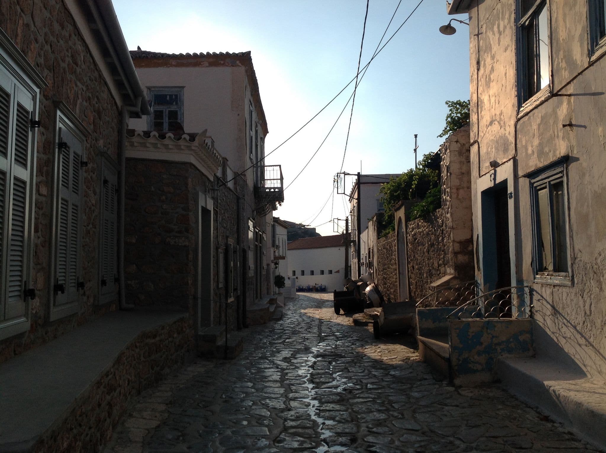 Street view near Alexandra Guesthouse, Ýdra — © omarsansi (CC BY-SA · Mapillary)