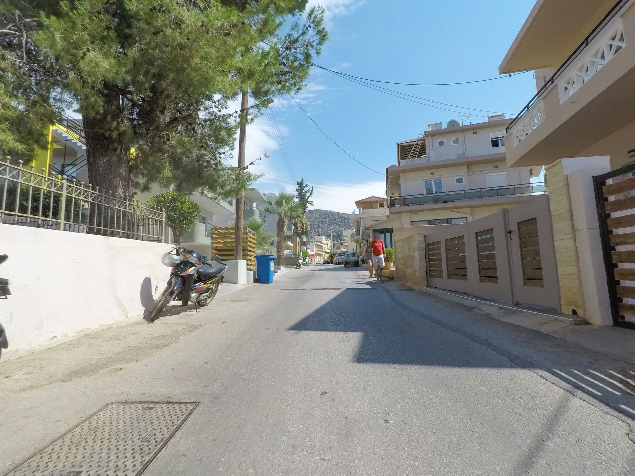 Street view near Sunshine Boutique, Mália — © esario (CC BY-SA · Mapillary)
