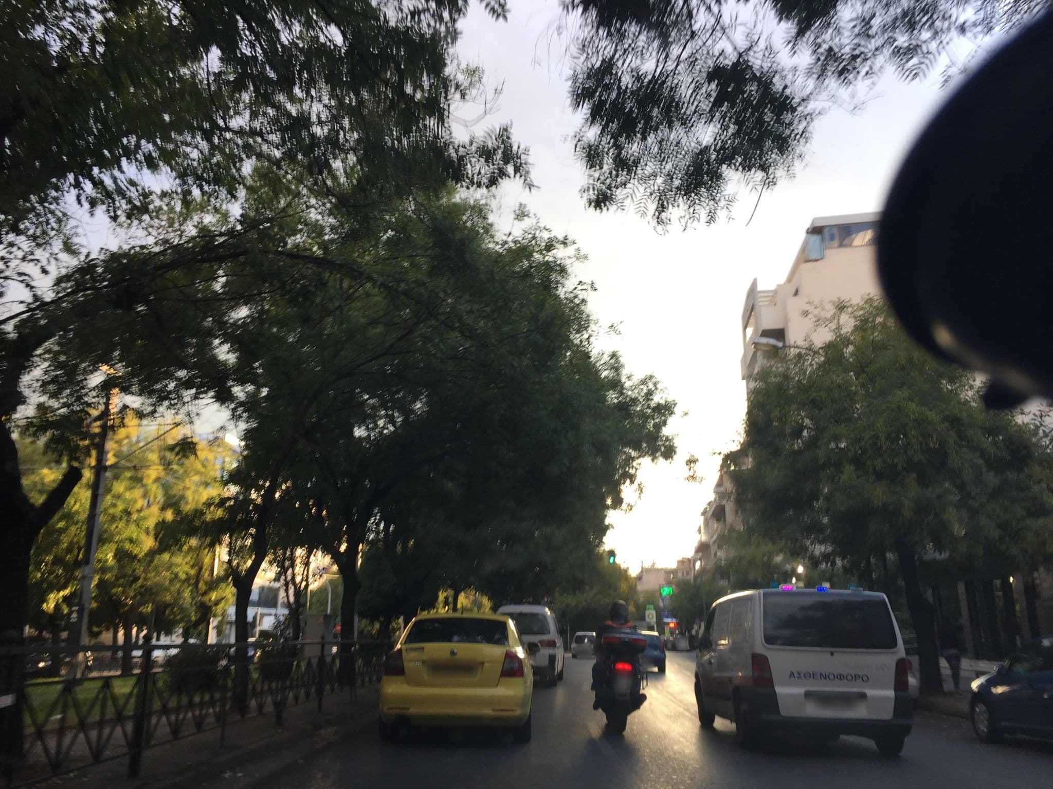 Street view near Urban Frame Hotel, Dhafní — © klkokkal (CC BY-SA · Mapillary)